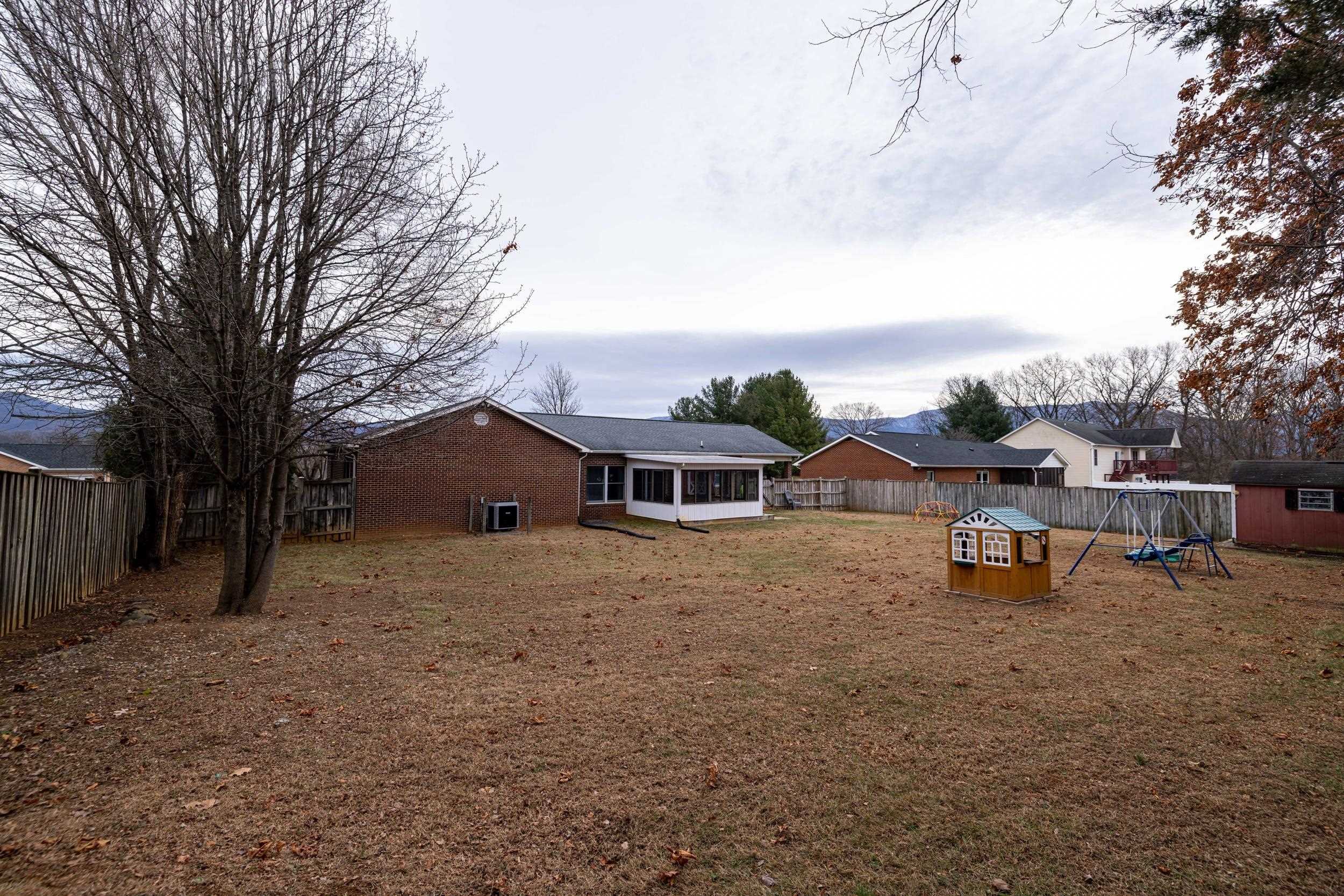 11 INDEPENDENCE DR, LURAY, Virginia 22835, 3 Bedrooms Bedrooms, ,2 BathroomsBathrooms,Residential,11 INDEPENDENCE DR,671751 MLS # 671751 11 INDEPENDENCE DR, LURAY, Virginia 22835, 3 Bedrooms Bedrooms, ,2 BathroomsBathrooms,Residential,11 INDEPENDENCE DR,671751 MLS # 671751