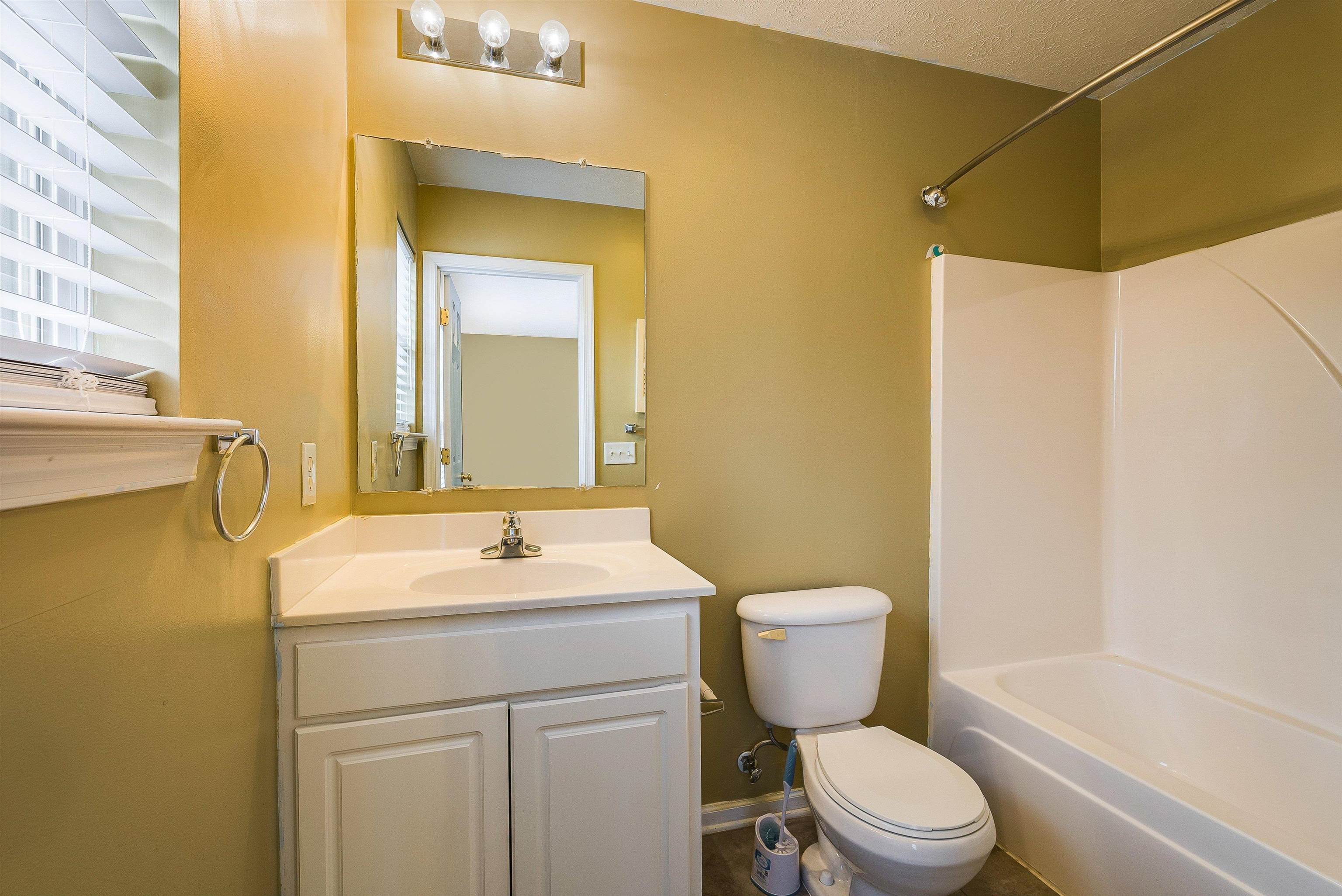 305 EMERSON LN, HARRISONBURG, Virginia 22801, 3 Bedrooms Bedrooms, ,3 BathroomsBathrooms,Residential,305 EMERSON LN,671754 MLS # 671754 305 EMERSON LN, HARRISONBURG, Virginia 22801, 3 Bedrooms Bedrooms, ,3 BathroomsBathrooms,Residential,305 EMERSON LN,671754 MLS # 671754