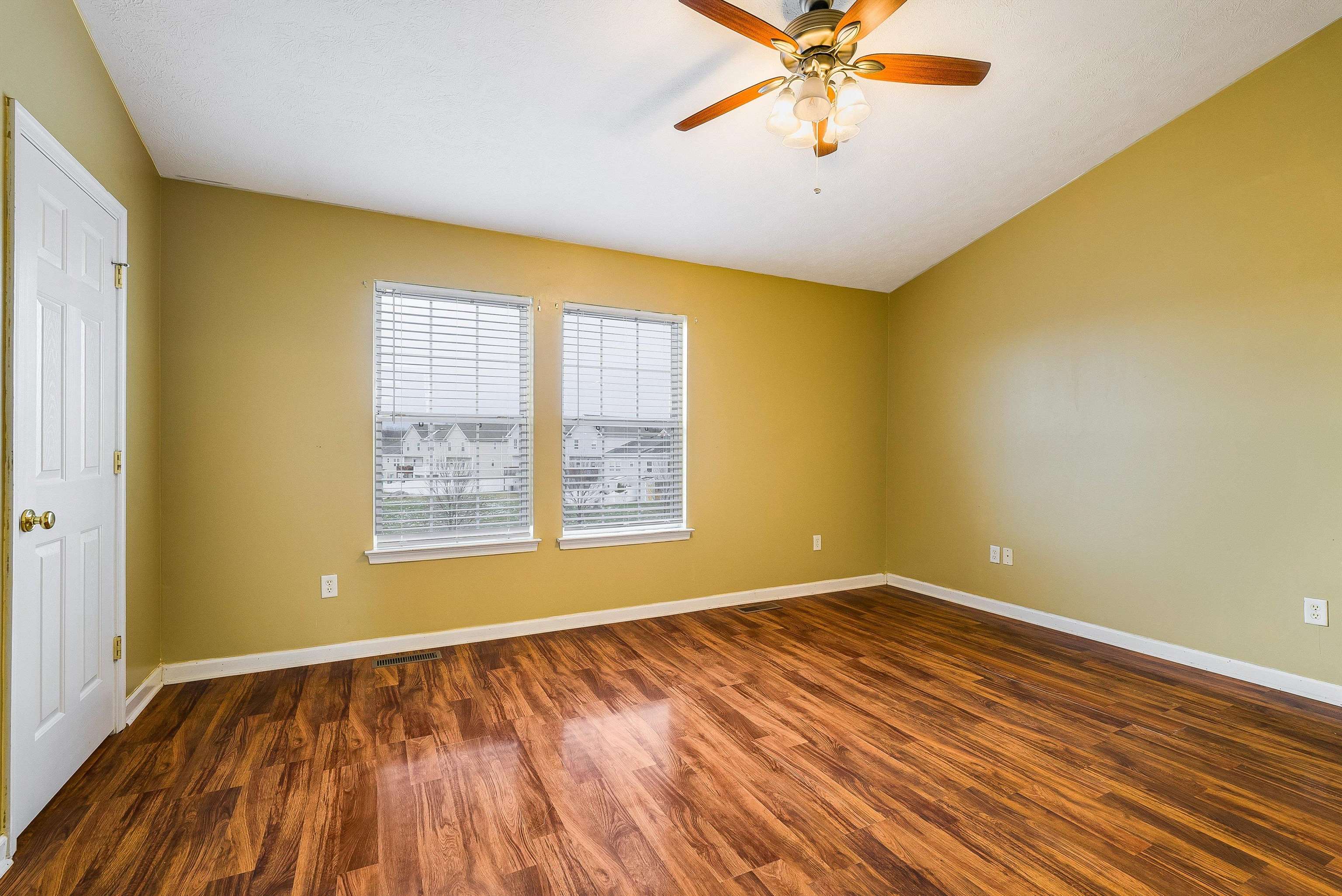 305 EMERSON LN, HARRISONBURG, Virginia 22801, 3 Bedrooms Bedrooms, ,3 BathroomsBathrooms,Residential,305 EMERSON LN,671754 MLS # 671754 305 EMERSON LN, HARRISONBURG, Virginia 22801, 3 Bedrooms Bedrooms, ,3 BathroomsBathrooms,Residential,305 EMERSON LN,671754 MLS # 671754