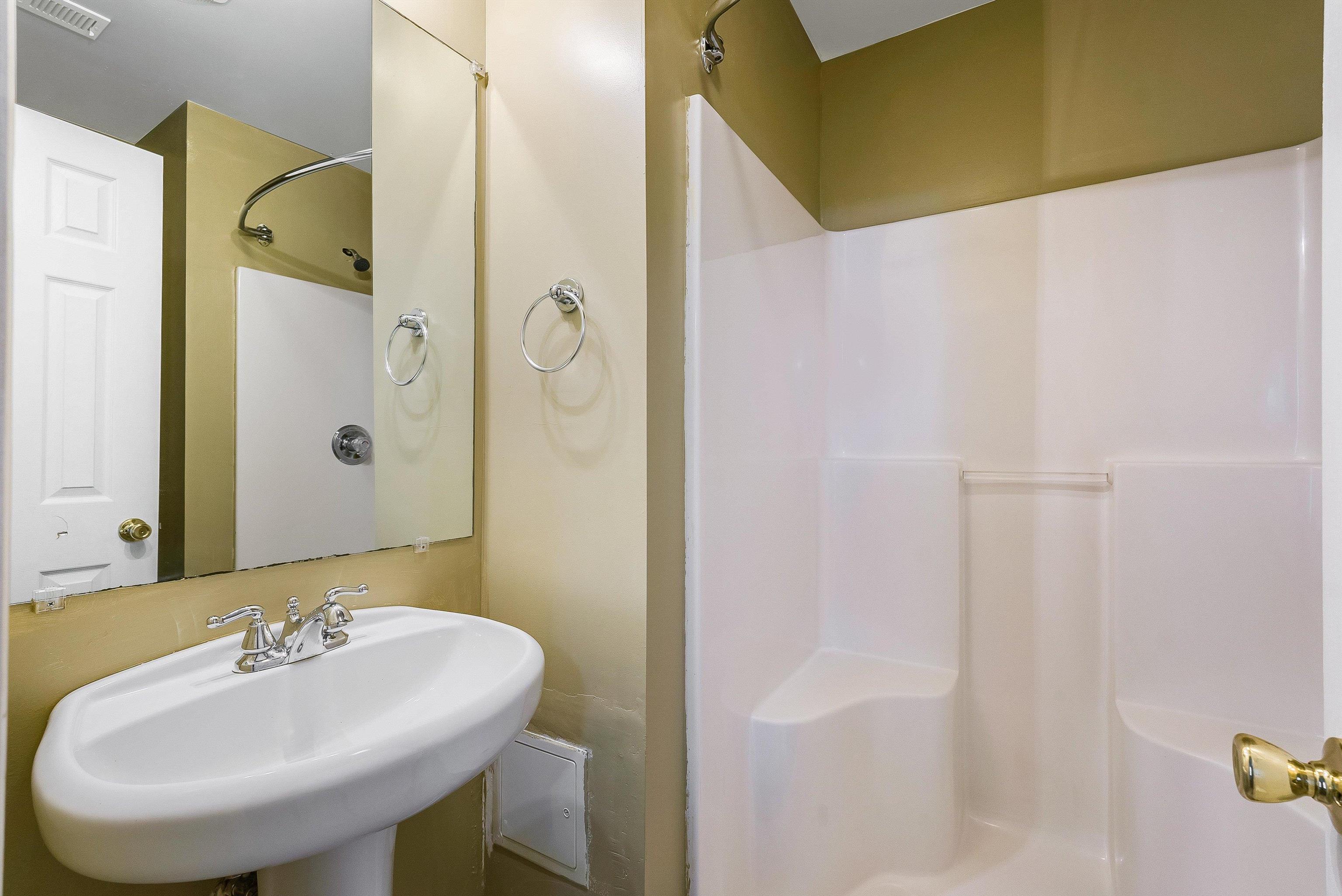 305 EMERSON LN, HARRISONBURG, Virginia 22801, 3 Bedrooms Bedrooms, ,3 BathroomsBathrooms,Residential,305 EMERSON LN,671754 MLS # 671754 305 EMERSON LN, HARRISONBURG, Virginia 22801, 3 Bedrooms Bedrooms, ,3 BathroomsBathrooms,Residential,305 EMERSON LN,671754 MLS # 671754