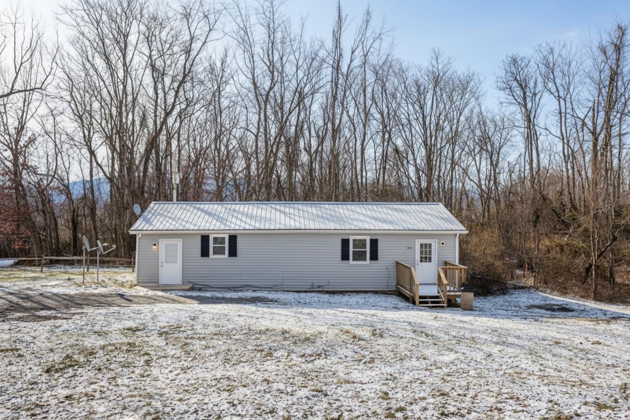 291 WILD ROSE LN, NEW MARKET, Virginia 22824, 6 Bedrooms Bedrooms, ,3 BathroomsBathrooms,Residential,291 WILD ROSE LN,671755 MLS # 671755 291 WILD ROSE LN, NEW MARKET, Virginia 22824, 6 Bedrooms Bedrooms, ,3 BathroomsBathrooms,Residential,291 WILD ROSE LN,671755 MLS # 671755