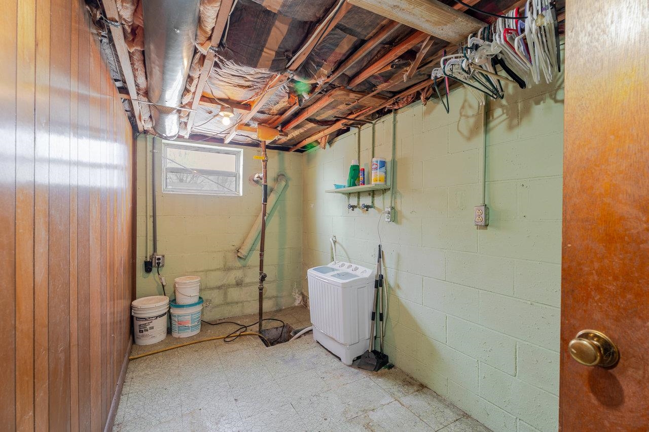 179 THIRD ST, BROADWAY, Virginia 22815, 2 Bedrooms Bedrooms, ,2 BathroomsBathrooms,Residential,179 THIRD ST,671759 MLS # 671759 179 THIRD ST, BROADWAY, Virginia 22815, 2 Bedrooms Bedrooms, ,2 BathroomsBathrooms,Residential,179 THIRD ST,671759 MLS # 671759