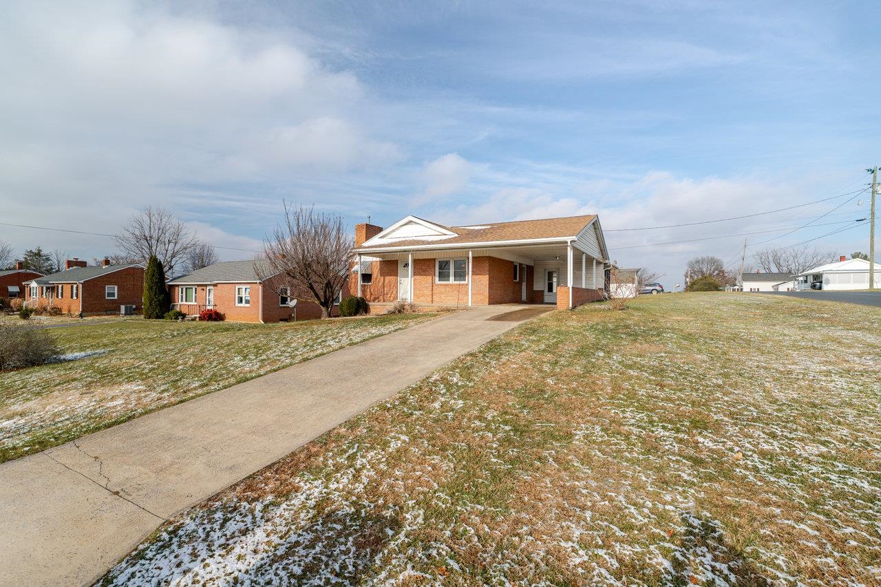 179 THIRD ST, BROADWAY, Virginia 22815, 2 Bedrooms Bedrooms, ,2 BathroomsBathrooms,Residential,179 THIRD ST,671759 MLS # 671759 179 THIRD ST, BROADWAY, Virginia 22815, 2 Bedrooms Bedrooms, ,2 BathroomsBathrooms,Residential,179 THIRD ST,671759 MLS # 671759