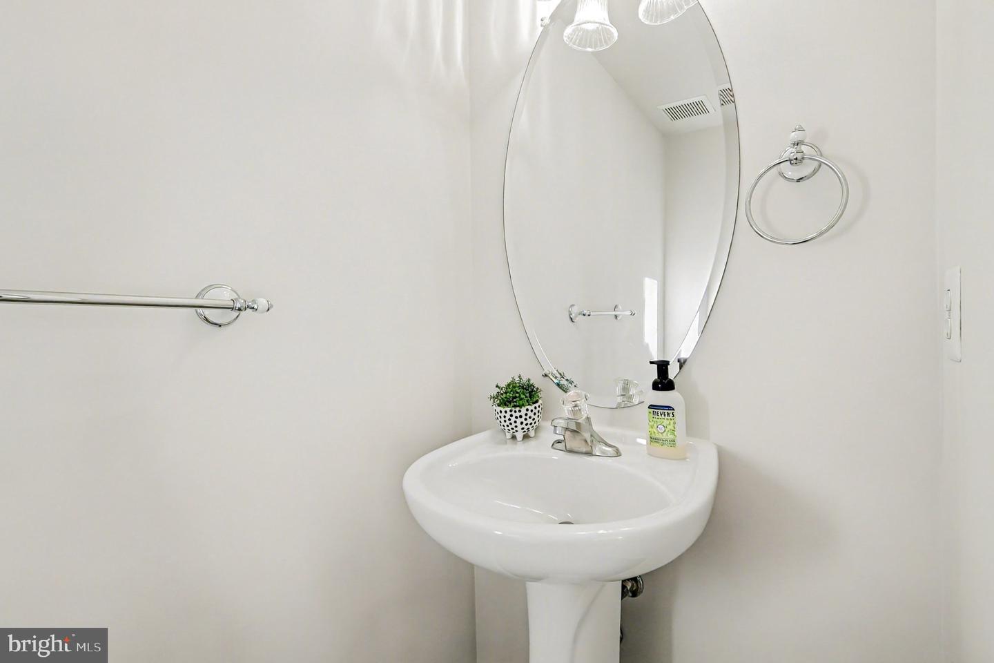 14530 GUILFORD RIDGE RD, HAYMARKET, Virginia 20169, 3 Bedrooms Bedrooms, ,2 BathroomsBathrooms,Residential,For sale,14530 GUILFORD RIDGE RD,VAPW2105288 MLS # VAPW2105288 14530 GUILFORD RIDGE RD, HAYMARKET, Virginia 20169, 3 Bedrooms Bedrooms, ,2 BathroomsBathrooms,Residential,For sale,14530 GUILFORD RIDGE RD,VAPW2105288 MLS # VAPW2105288