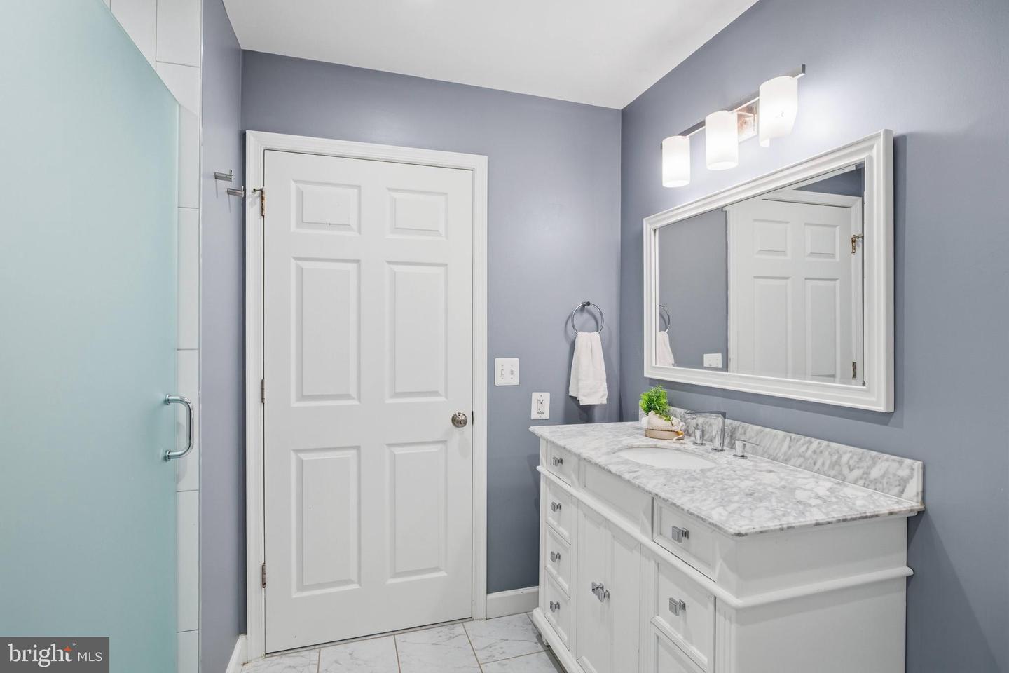 6924 FAIRFAX DR #122, ARLINGTON, Virginia 22213, 2 Bedrooms Bedrooms, ,1 BathroomBathrooms,Residential,For sale,6924 FAIRFAX DR #122,VAAR2064458 MLS # VAAR2064458 6924 FAIRFAX DR #122, ARLINGTON, Virginia 22213, 2 Bedrooms Bedrooms, ,1 BathroomBathrooms,Residential,For sale,6924 FAIRFAX DR #122,VAAR2064458 MLS # VAAR2064458