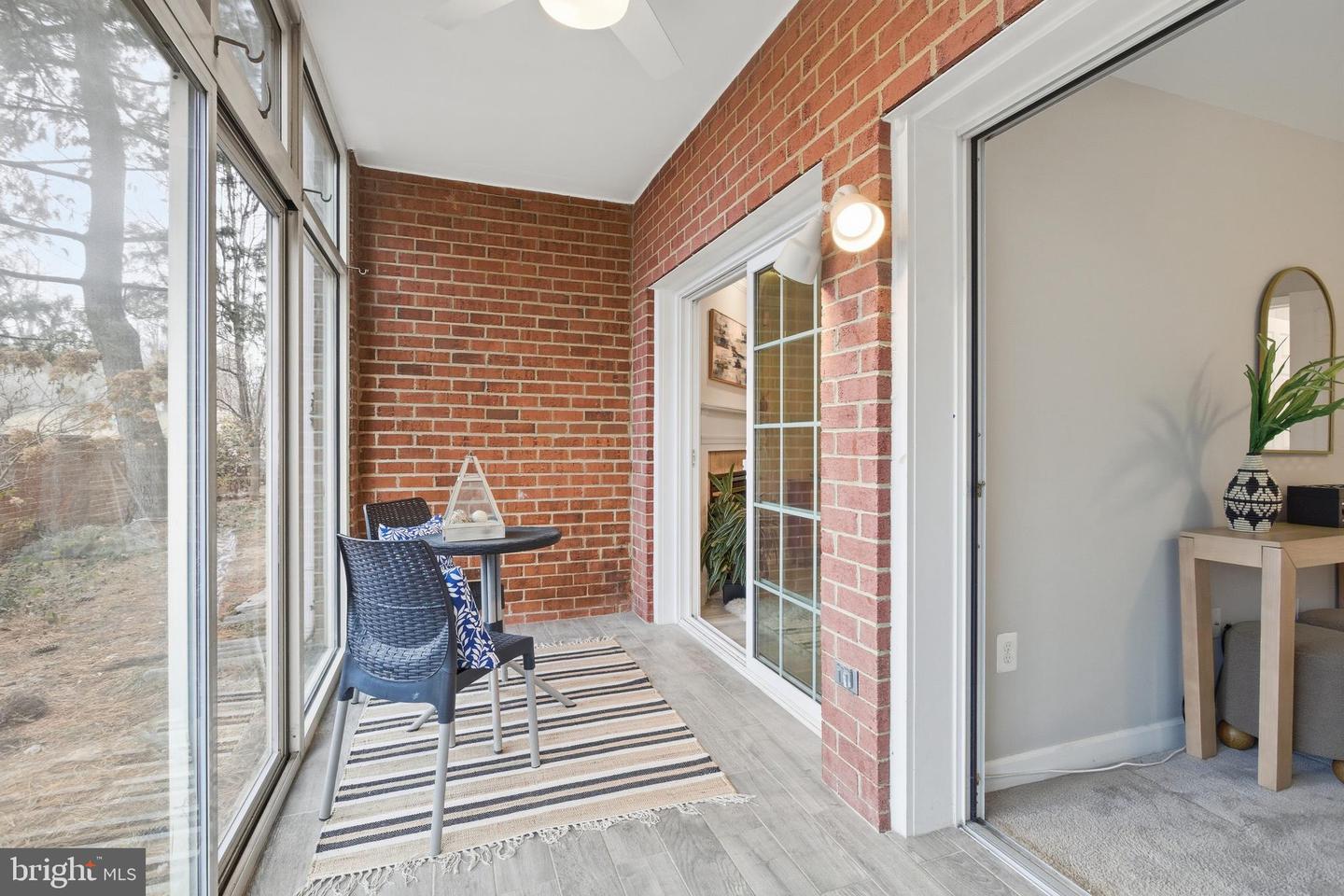 6924 FAIRFAX DR #122, ARLINGTON, Virginia 22213, 2 Bedrooms Bedrooms, ,1 BathroomBathrooms,Residential,For sale,6924 FAIRFAX DR #122,VAAR2064458 MLS # VAAR2064458 6924 FAIRFAX DR #122, ARLINGTON, Virginia 22213, 2 Bedrooms Bedrooms, ,1 BathroomBathrooms,Residential,For sale,6924 FAIRFAX DR #122,VAAR2064458 MLS # VAAR2064458