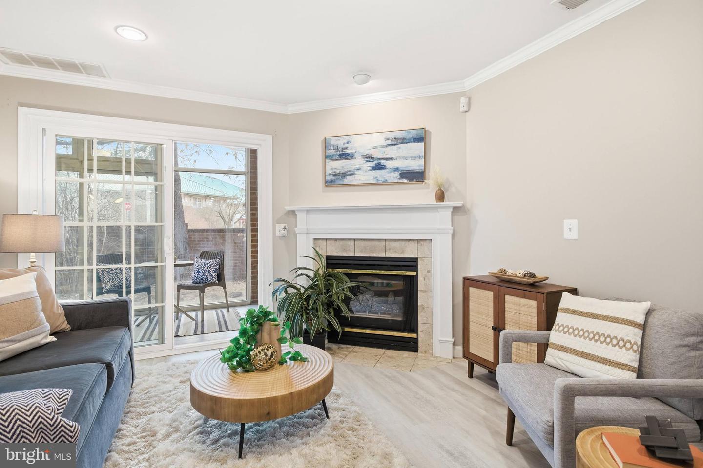 6924 FAIRFAX DR #122, ARLINGTON, Virginia 22213, 2 Bedrooms Bedrooms, ,1 BathroomBathrooms,Residential,For sale,6924 FAIRFAX DR #122,VAAR2064458 MLS # VAAR2064458 6924 FAIRFAX DR #122, ARLINGTON, Virginia 22213, 2 Bedrooms Bedrooms, ,1 BathroomBathrooms,Residential,For sale,6924 FAIRFAX DR #122,VAAR2064458 MLS # VAAR2064458