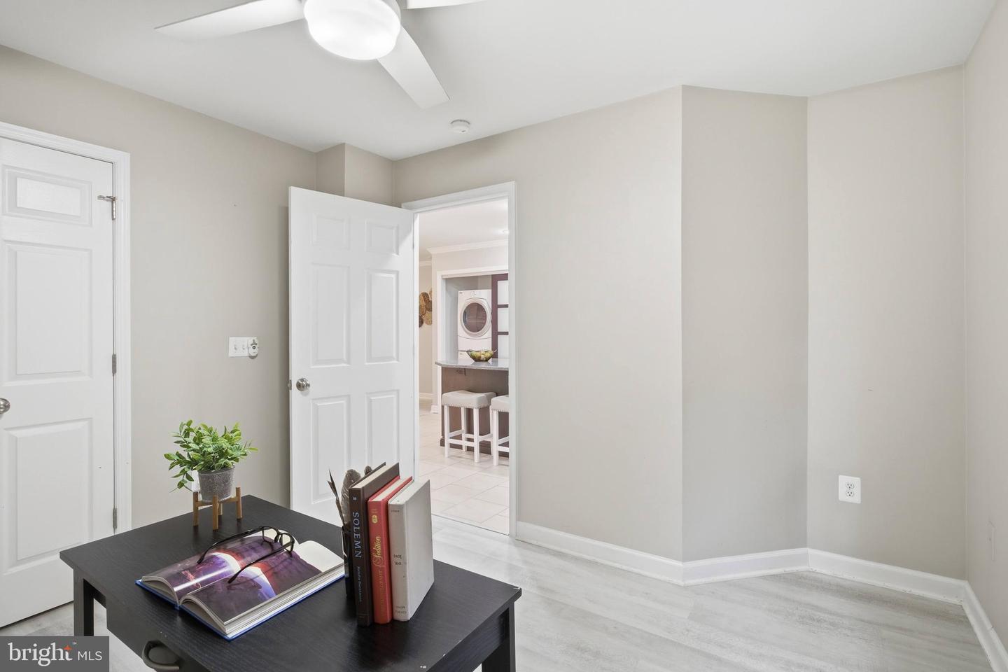 6924 FAIRFAX DR #122, ARLINGTON, Virginia 22213, 2 Bedrooms Bedrooms, ,1 BathroomBathrooms,Residential,For sale,6924 FAIRFAX DR #122,VAAR2064458 MLS # VAAR2064458 6924 FAIRFAX DR #122, ARLINGTON, Virginia 22213, 2 Bedrooms Bedrooms, ,1 BathroomBathrooms,Residential,For sale,6924 FAIRFAX DR #122,VAAR2064458 MLS # VAAR2064458