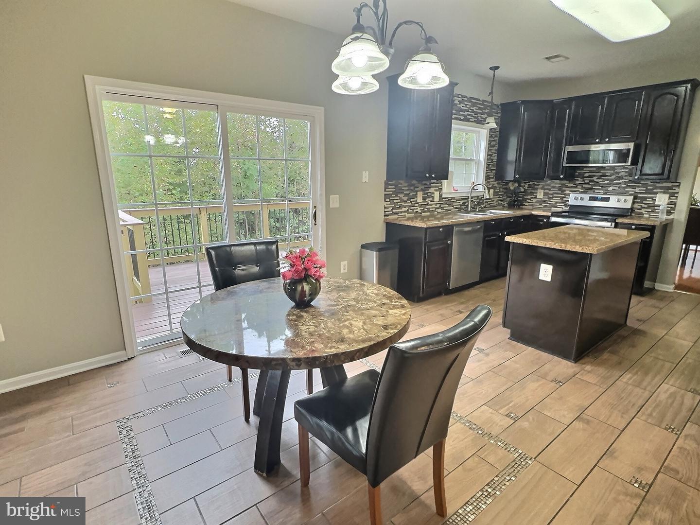 648 WINDERMERE DR, CULPEPER, Virginia 22701, 4 Bedrooms Bedrooms, ,2 BathroomsBathrooms,Residential,For sale,648 WINDERMERE DR,VACU2011734 MLS # VACU2011734