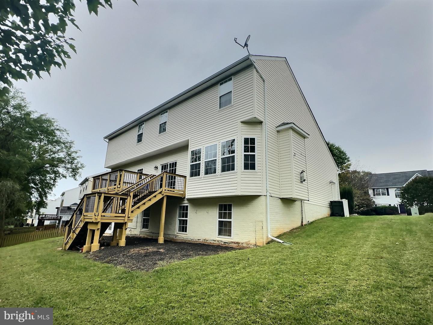 648 WINDERMERE DR, CULPEPER, Virginia 22701, 4 Bedrooms Bedrooms, ,2 BathroomsBathrooms,Residential,For sale,648 WINDERMERE DR,VACU2011734 MLS # VACU2011734