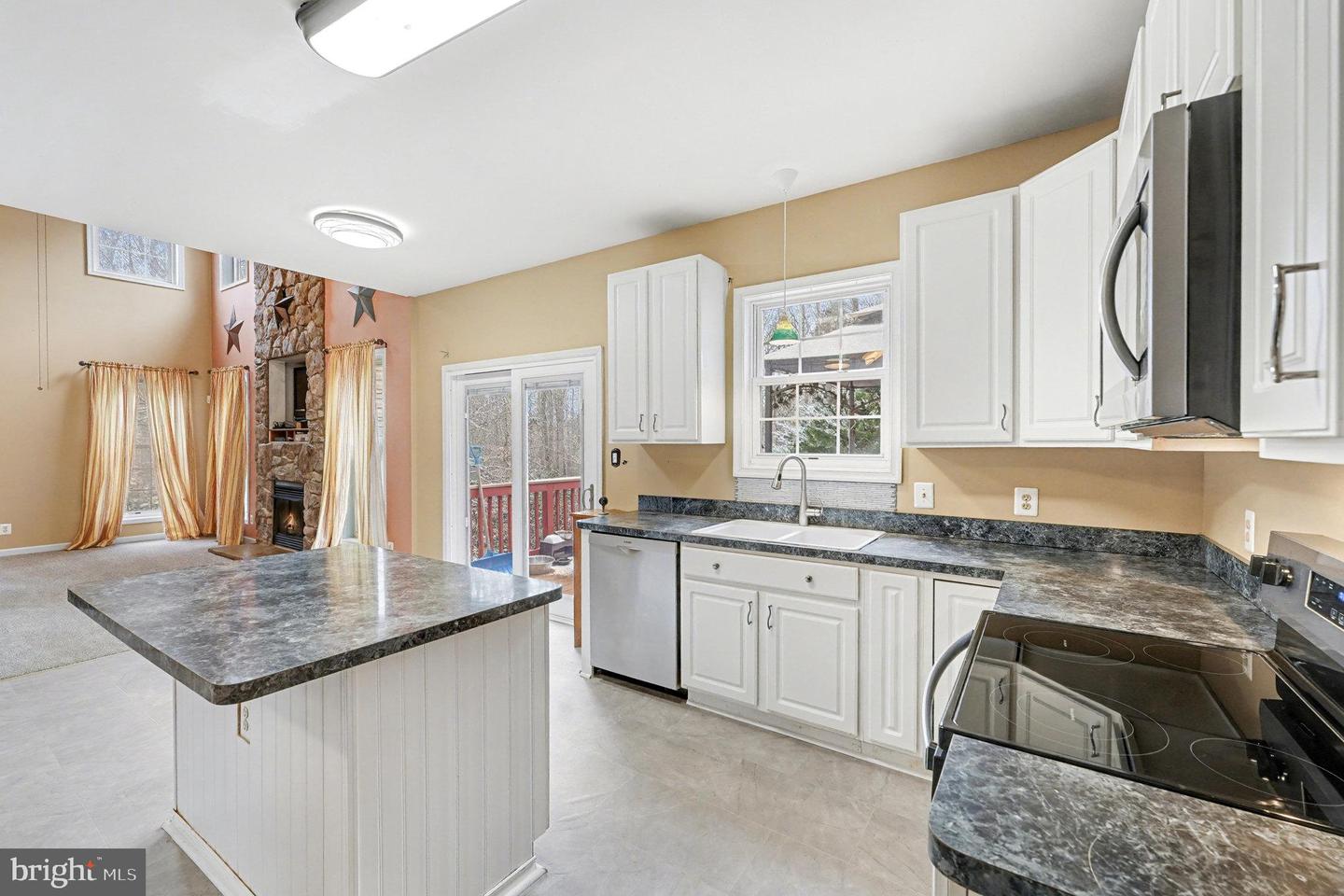 11016 N LAMONT CT, FREDERICKSBURG, Virginia 22407, 3 Bedrooms Bedrooms, ,2 BathroomsBathrooms,Residential,For sale,11016 N LAMONT CT,VASP2036942 MLS # VASP2036942