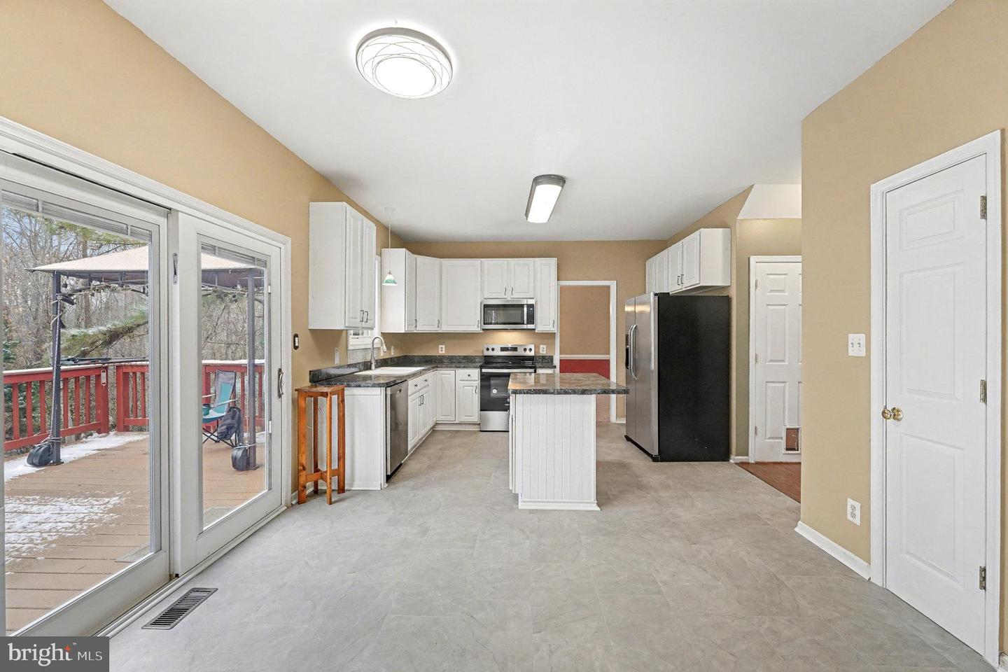 11016 N LAMONT CT, FREDERICKSBURG, Virginia 22407, 3 Bedrooms Bedrooms, ,2 BathroomsBathrooms,Residential,For sale,11016 N LAMONT CT,VASP2036942 MLS # VASP2036942