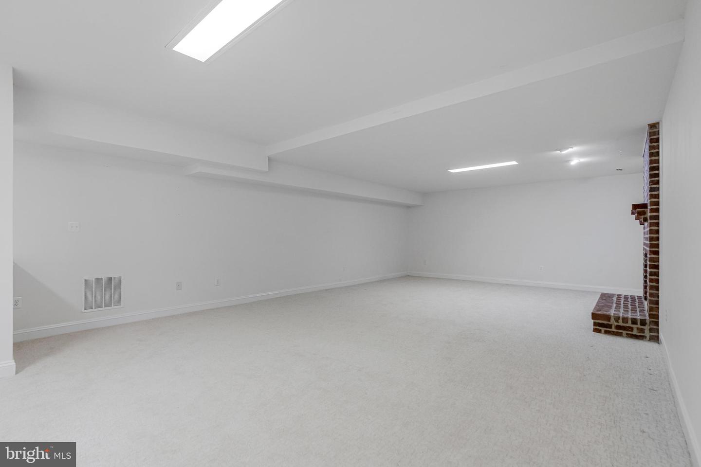 1200 CHADSWORTH CT, MCLEAN, Virginia 22102, 6 Bedrooms Bedrooms, ,4 BathroomsBathrooms,Residential,For sale,1200 CHADSWORTH CT,VAFX2275224 MLS # VAFX2275224 1200 CHADSWORTH CT, MCLEAN, Virginia 22102, 6 Bedrooms Bedrooms, ,4 BathroomsBathrooms,Residential,For sale,1200 CHADSWORTH CT,VAFX2275224 MLS # VAFX2275224