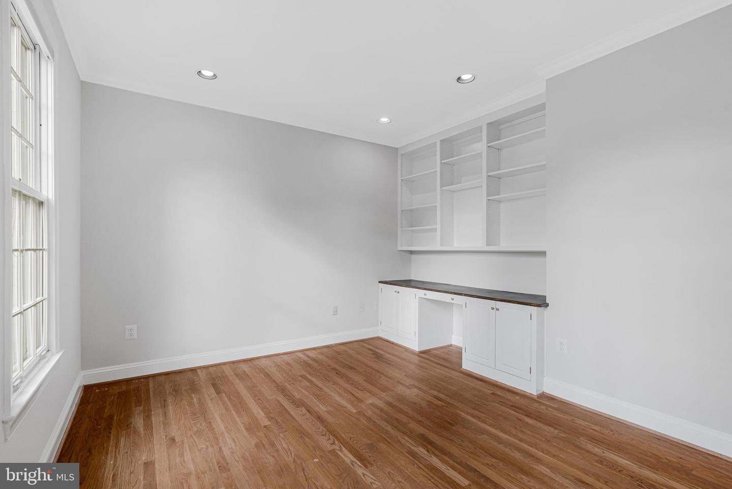 1200 CHADSWORTH CT, MCLEAN, Virginia 22102, 6 Bedrooms Bedrooms, ,4 BathroomsBathrooms,Residential,For sale,1200 CHADSWORTH CT,VAFX2275224 MLS # VAFX2275224 1200 CHADSWORTH CT, MCLEAN, Virginia 22102, 6 Bedrooms Bedrooms, ,4 BathroomsBathrooms,Residential,For sale,1200 CHADSWORTH CT,VAFX2275224 MLS # VAFX2275224