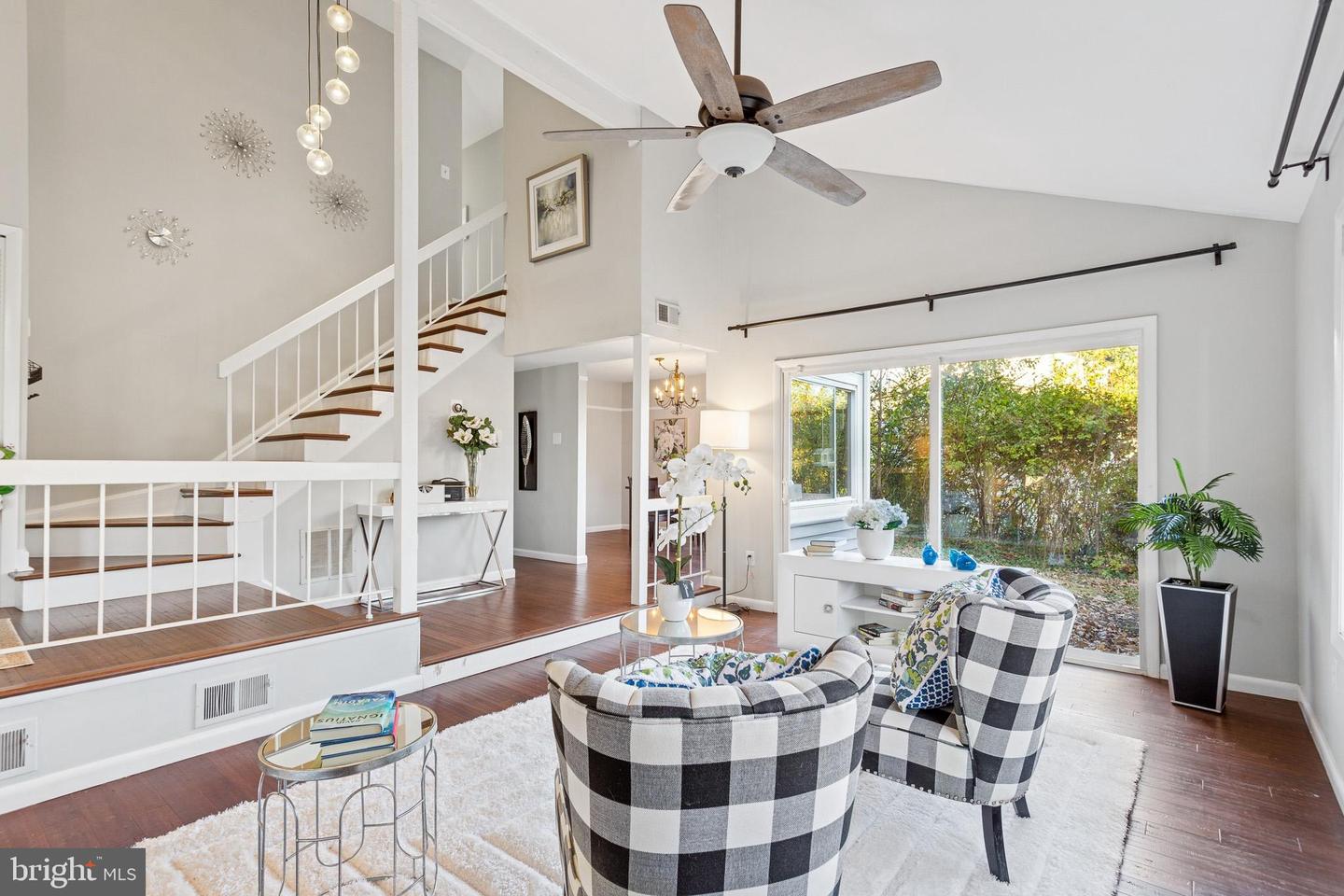 126 HILLSDALE DR, STERLING, Virginia 20164, 4 Bedrooms Bedrooms, 7 Rooms Rooms,2 BathroomsBathrooms,Residential,For sale,126 HILLSDALE DR,VALO2109524 MLS # VALO2109524