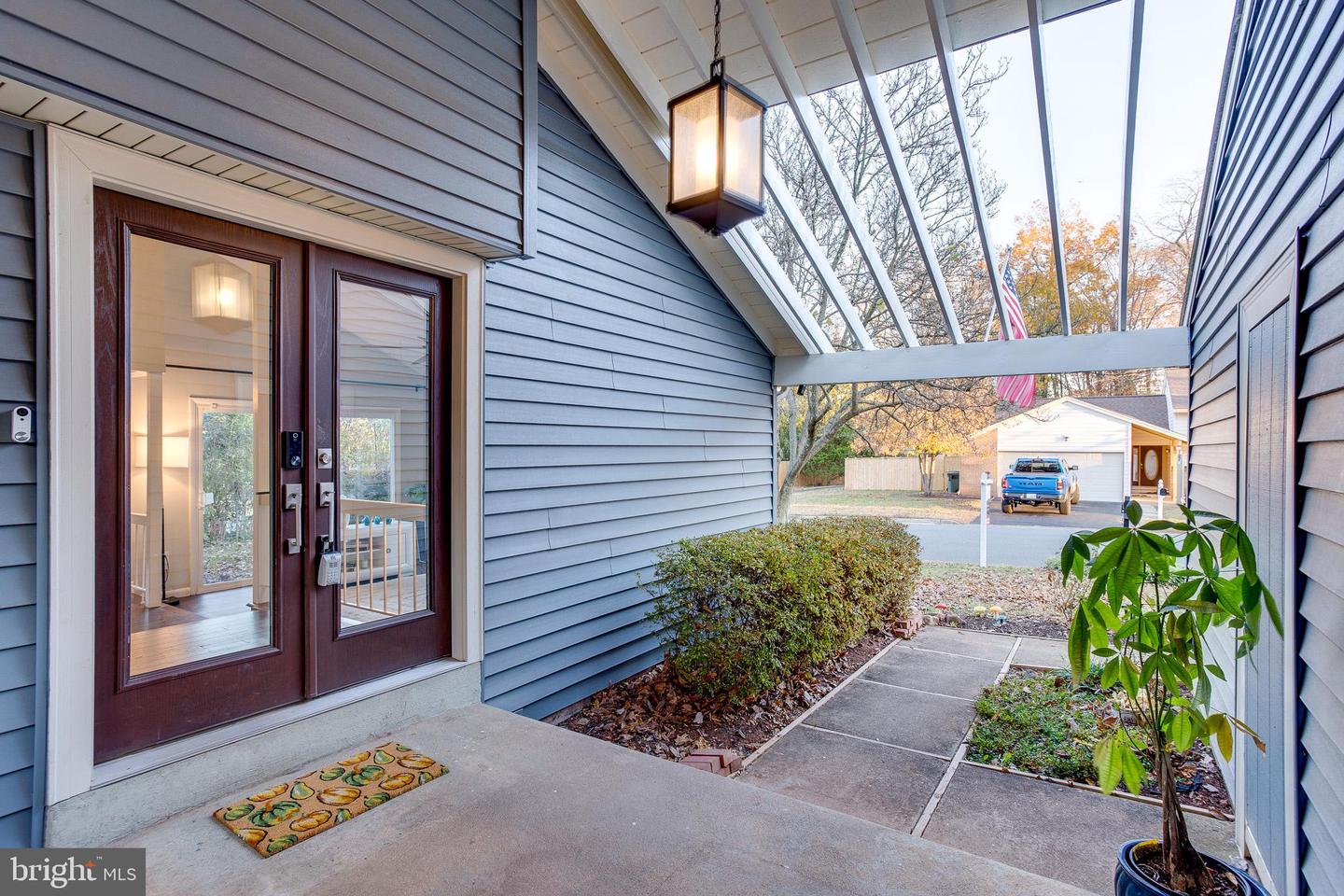 126 HILLSDALE DR, STERLING, Virginia 20164, 4 Bedrooms Bedrooms, 7 Rooms Rooms,2 BathroomsBathrooms,Residential,For sale,126 HILLSDALE DR,VALO2109524 MLS # VALO2109524