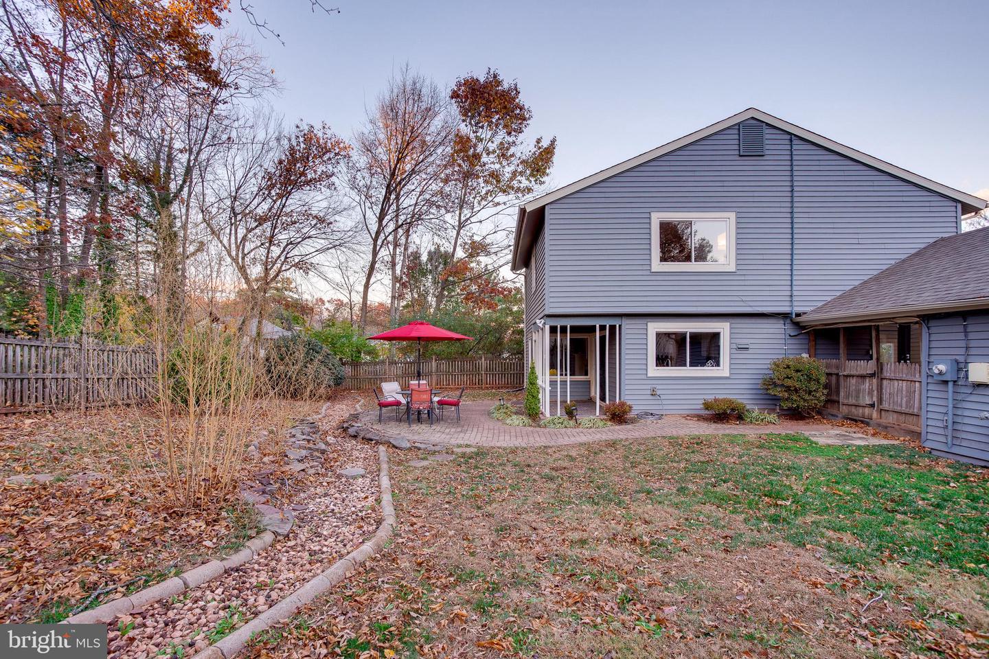 126 HILLSDALE DR, STERLING, Virginia 20164, 4 Bedrooms Bedrooms, 7 Rooms Rooms,2 BathroomsBathrooms,Residential,For sale,126 HILLSDALE DR,VALO2109524 MLS # VALO2109524