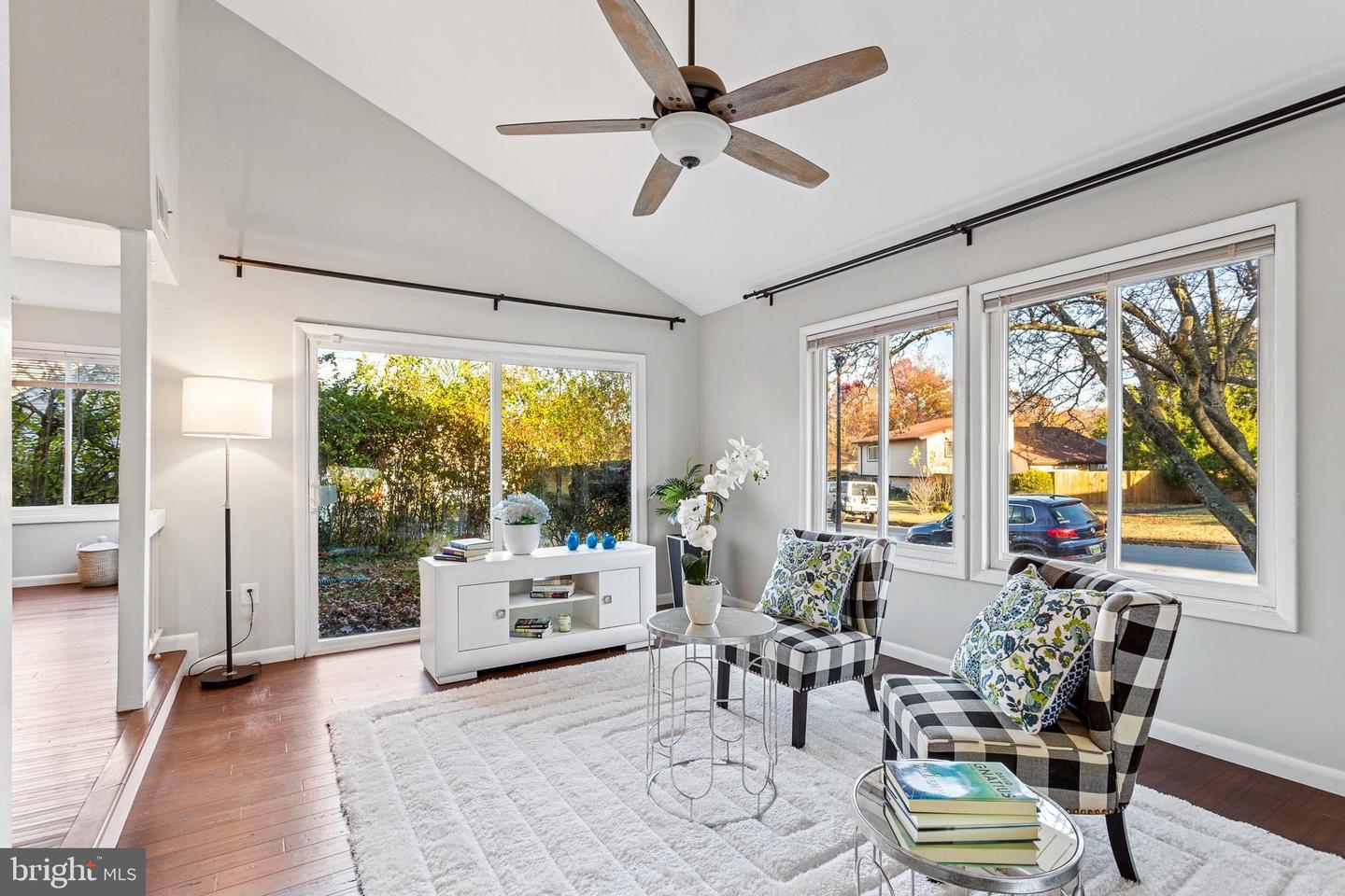 126 HILLSDALE DR, STERLING, Virginia 20164, 4 Bedrooms Bedrooms, 7 Rooms Rooms,2 BathroomsBathrooms,Residential,For sale,126 HILLSDALE DR,VALO2109524 MLS # VALO2109524