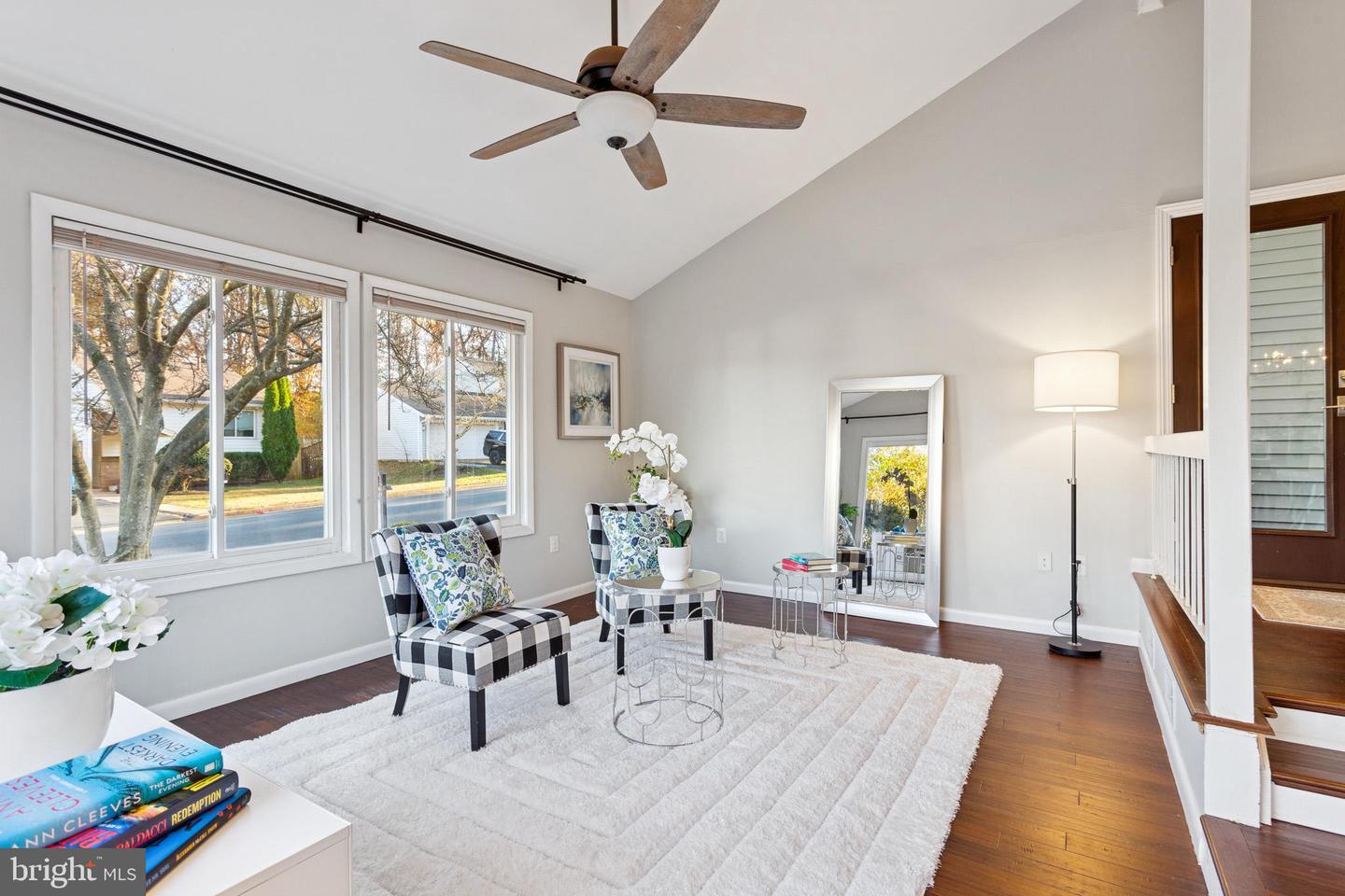 126 HILLSDALE DR, STERLING, Virginia 20164, 4 Bedrooms Bedrooms, 7 Rooms Rooms,2 BathroomsBathrooms,Residential,For sale,126 HILLSDALE DR,VALO2109524 MLS # VALO2109524