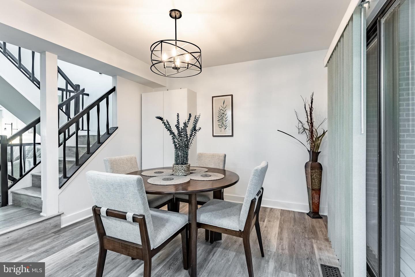 2045 WINGED FOOT CT, RESTON, Virginia 20191, 3 Bedrooms Bedrooms, ,2 BathroomsBathrooms,Residential,For sale,2045 WINGED FOOT CT,VAFX2276292 MLS # VAFX2276292