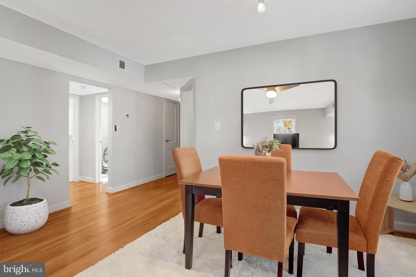 726 S FAYETTE ST #21, ALEXANDRIA, Virginia 22314, 2 Bedrooms Bedrooms, ,1 BathroomBathrooms,Residential,For sale,726 S FAYETTE ST #21,VAAX2051574 MLS # VAAX2051574