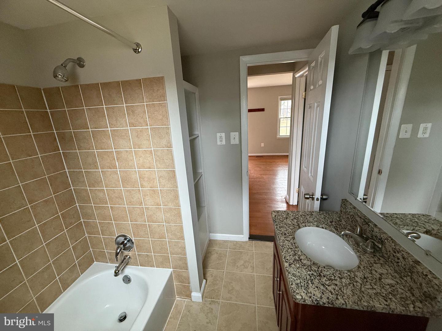 4542 KINGSTON RD, WOODBRIDGE, Virginia 22193, 4 Bedrooms Bedrooms, ,2 BathroomsBathrooms,Residential,For sale,4542 KINGSTON RD,VAPW2107498 MLS # VAPW2107498