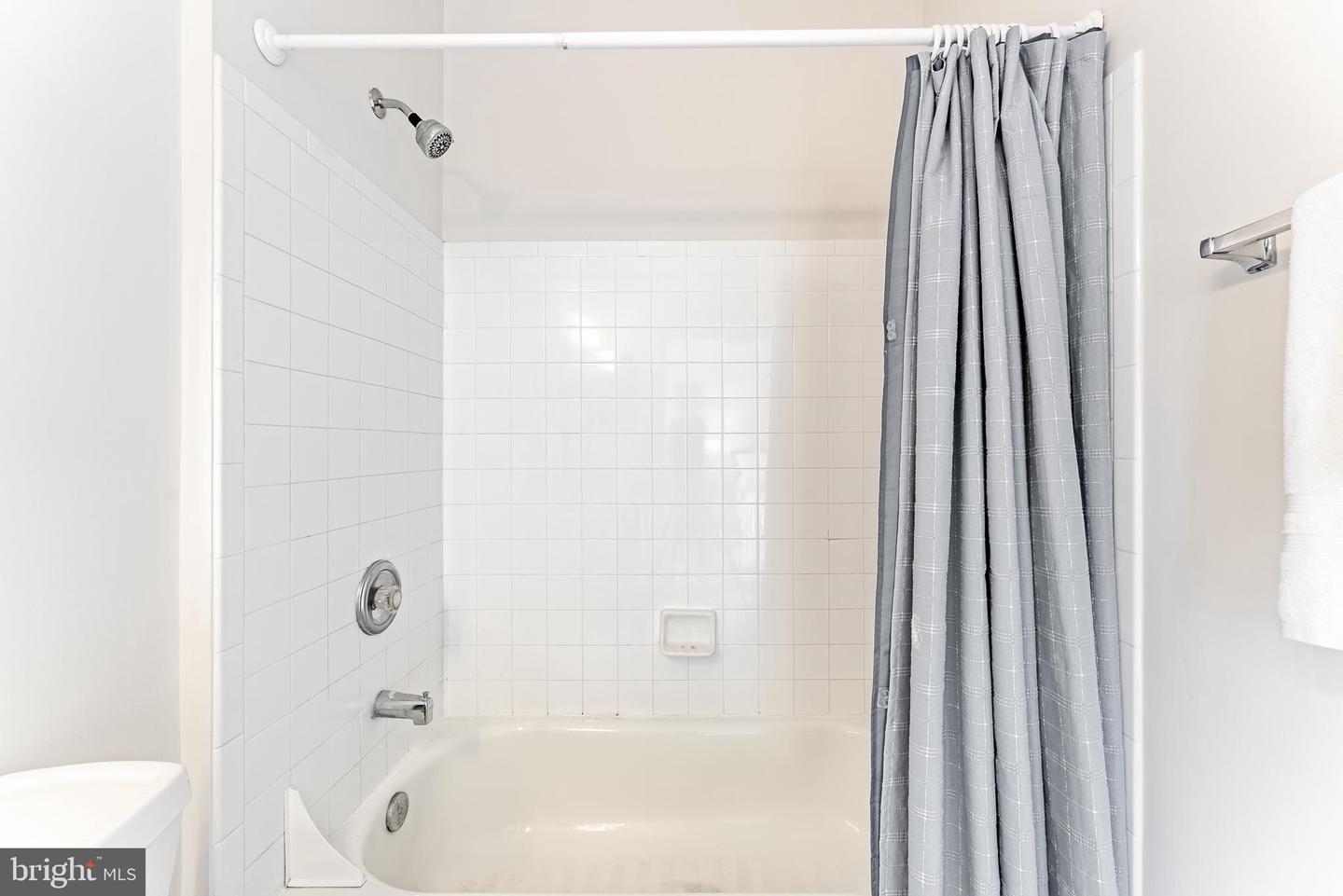 4200 MOZART BRIGADE LN #T, FAIRFAX, Virginia 22033, 2 Bedrooms Bedrooms, ,2 BathroomsBathrooms,Residential,For sale,4200 MOZART BRIGADE LN #T,VAFX2279372 MLS # VAFX2279372