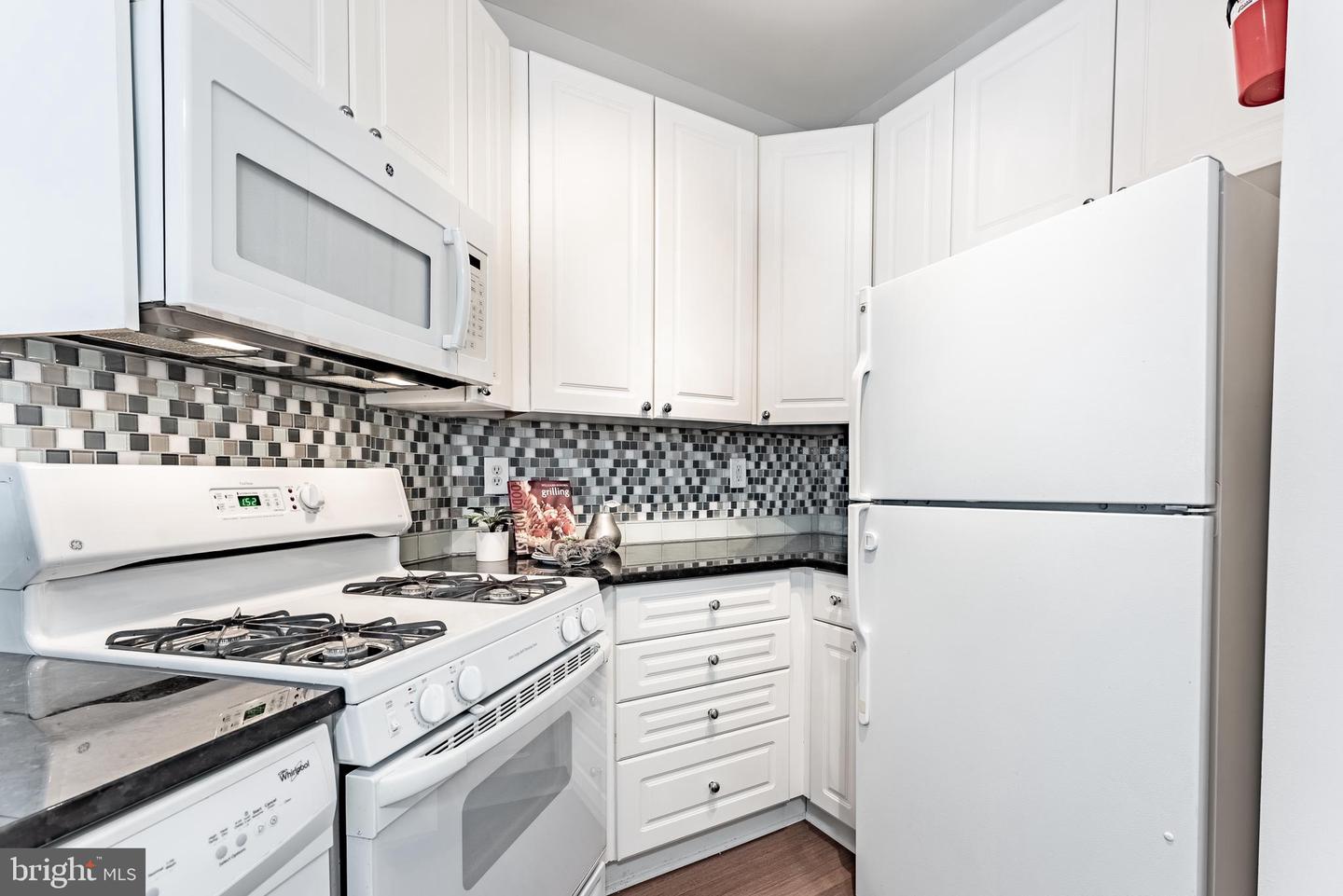 4200 MOZART BRIGADE LN #T, FAIRFAX, Virginia 22033, 2 Bedrooms Bedrooms, ,2 BathroomsBathrooms,Residential,For sale,4200 MOZART BRIGADE LN #T,VAFX2279372 MLS # VAFX2279372
