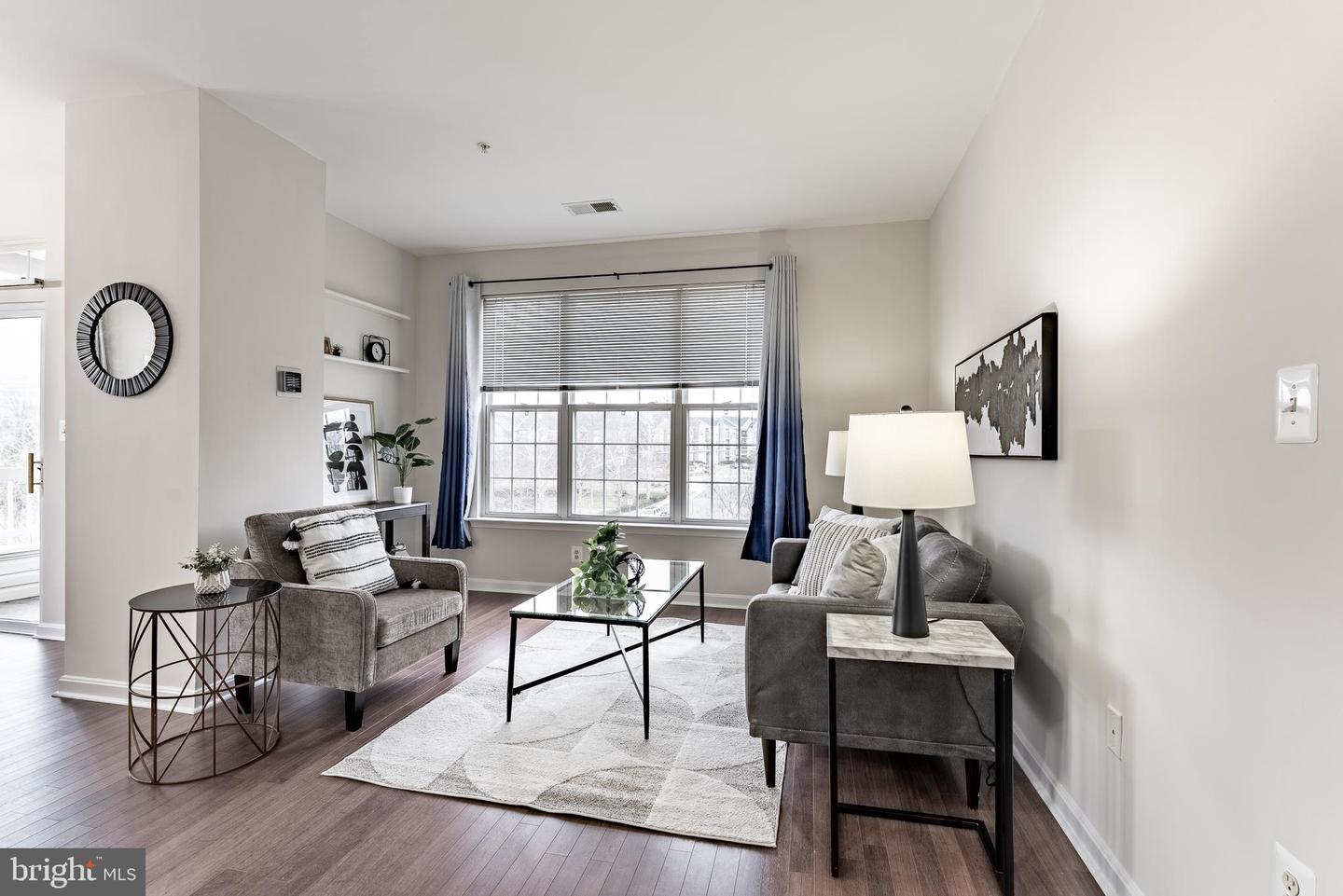 4200 MOZART BRIGADE LN #T, FAIRFAX, Virginia 22033, 2 Bedrooms Bedrooms, ,2 BathroomsBathrooms,Residential,For sale,4200 MOZART BRIGADE LN #T,VAFX2279372 MLS # VAFX2279372