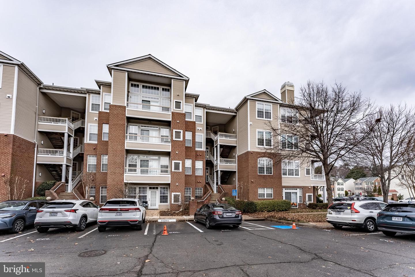 4200 MOZART BRIGADE LN #T, FAIRFAX, Virginia 22033, 2 Bedrooms Bedrooms, ,2 BathroomsBathrooms,Residential,For sale,4200 MOZART BRIGADE LN #T,VAFX2279372 MLS # VAFX2279372