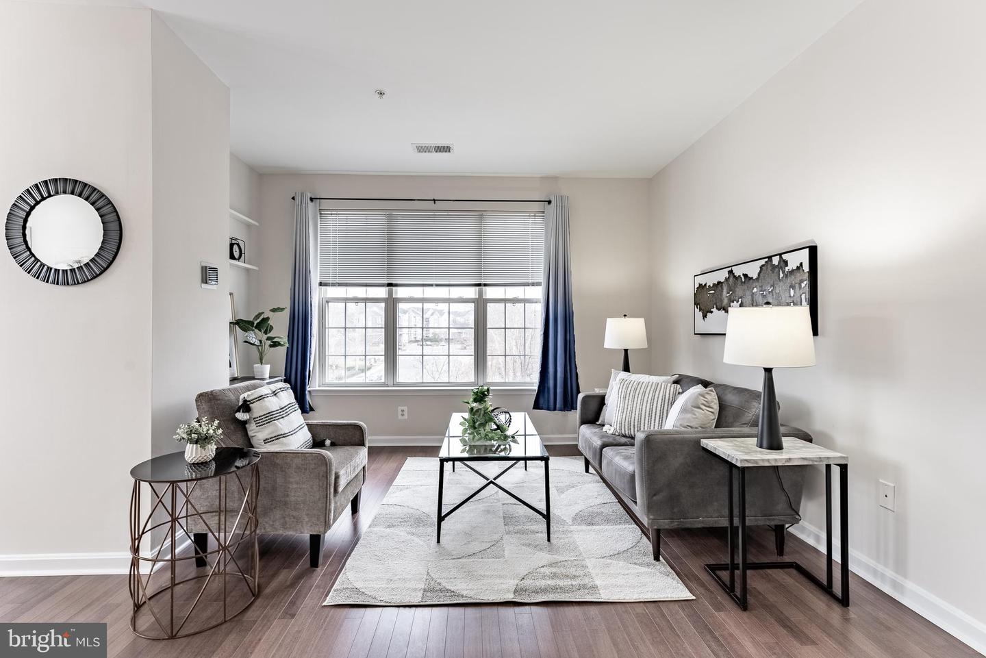 4200 MOZART BRIGADE LN #T, FAIRFAX, Virginia 22033, 2 Bedrooms Bedrooms, ,2 BathroomsBathrooms,Residential,For sale,4200 MOZART BRIGADE LN #T,VAFX2279372 MLS # VAFX2279372