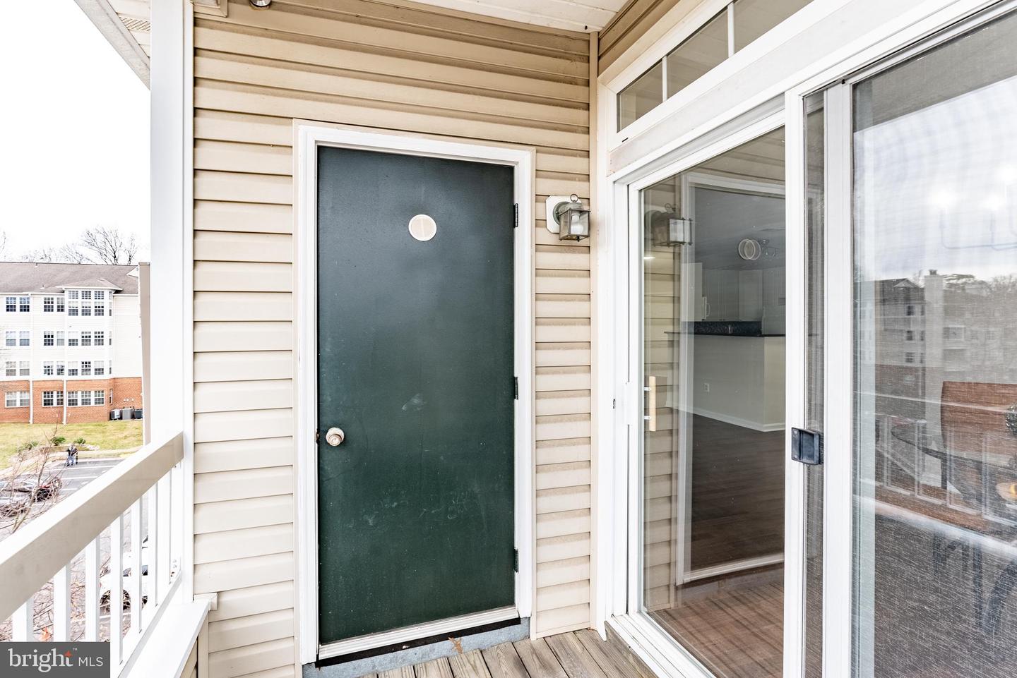 4200 MOZART BRIGADE LN #T, FAIRFAX, Virginia 22033, 2 Bedrooms Bedrooms, ,2 BathroomsBathrooms,Residential,For sale,4200 MOZART BRIGADE LN #T,VAFX2279372 MLS # VAFX2279372