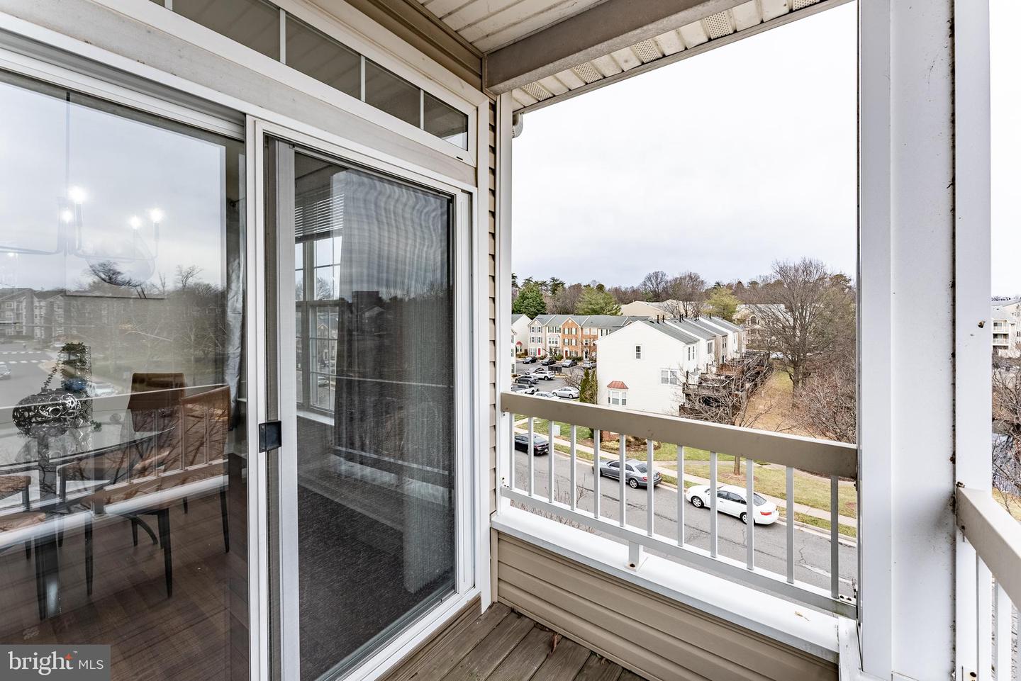 4200 MOZART BRIGADE LN #T, FAIRFAX, Virginia 22033, 2 Bedrooms Bedrooms, ,2 BathroomsBathrooms,Residential,For sale,4200 MOZART BRIGADE LN #T,VAFX2279372 MLS # VAFX2279372