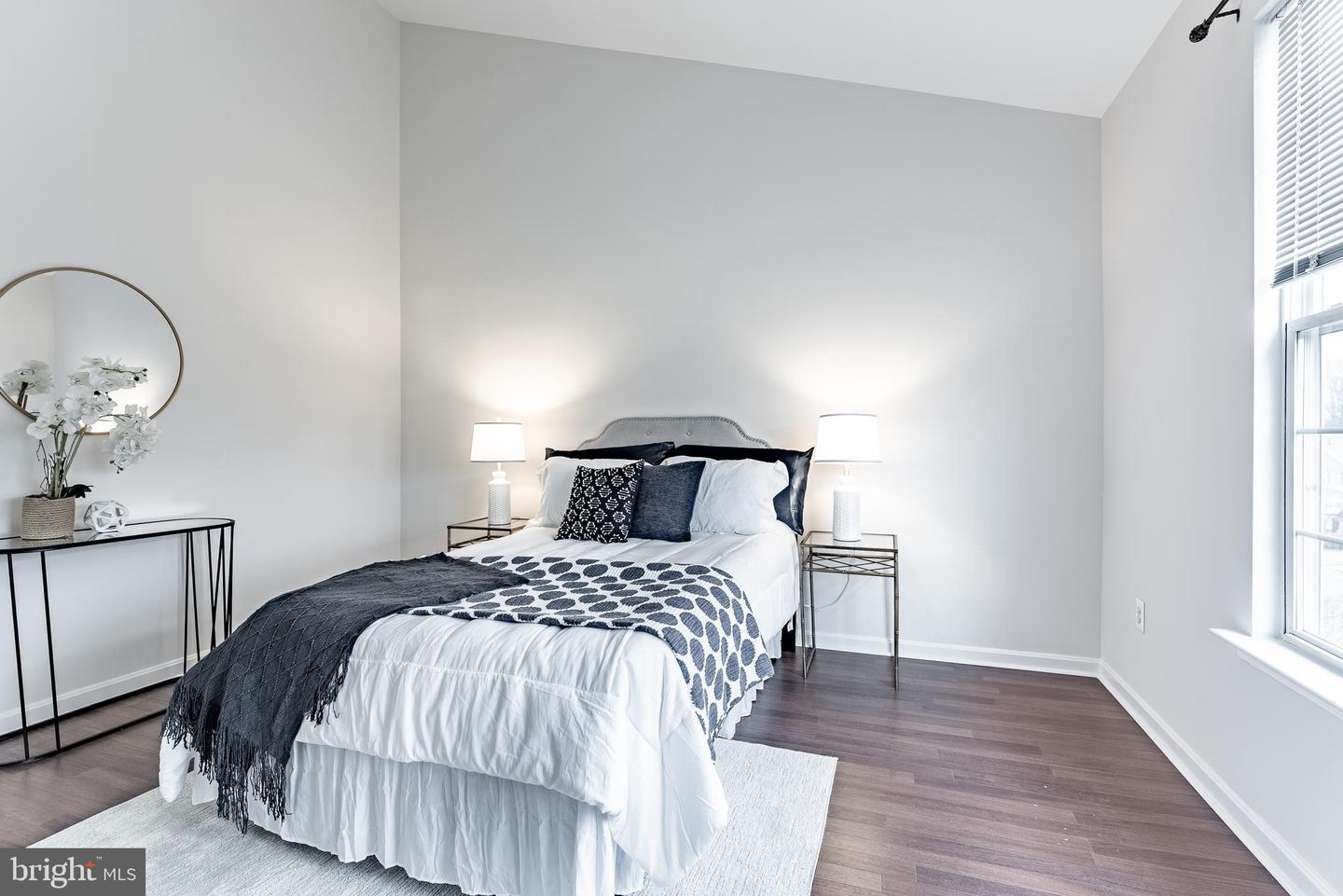 4200 MOZART BRIGADE LN #T, FAIRFAX, Virginia 22033, 2 Bedrooms Bedrooms, ,2 BathroomsBathrooms,Residential,For sale,4200 MOZART BRIGADE LN #T,VAFX2279372 MLS # VAFX2279372