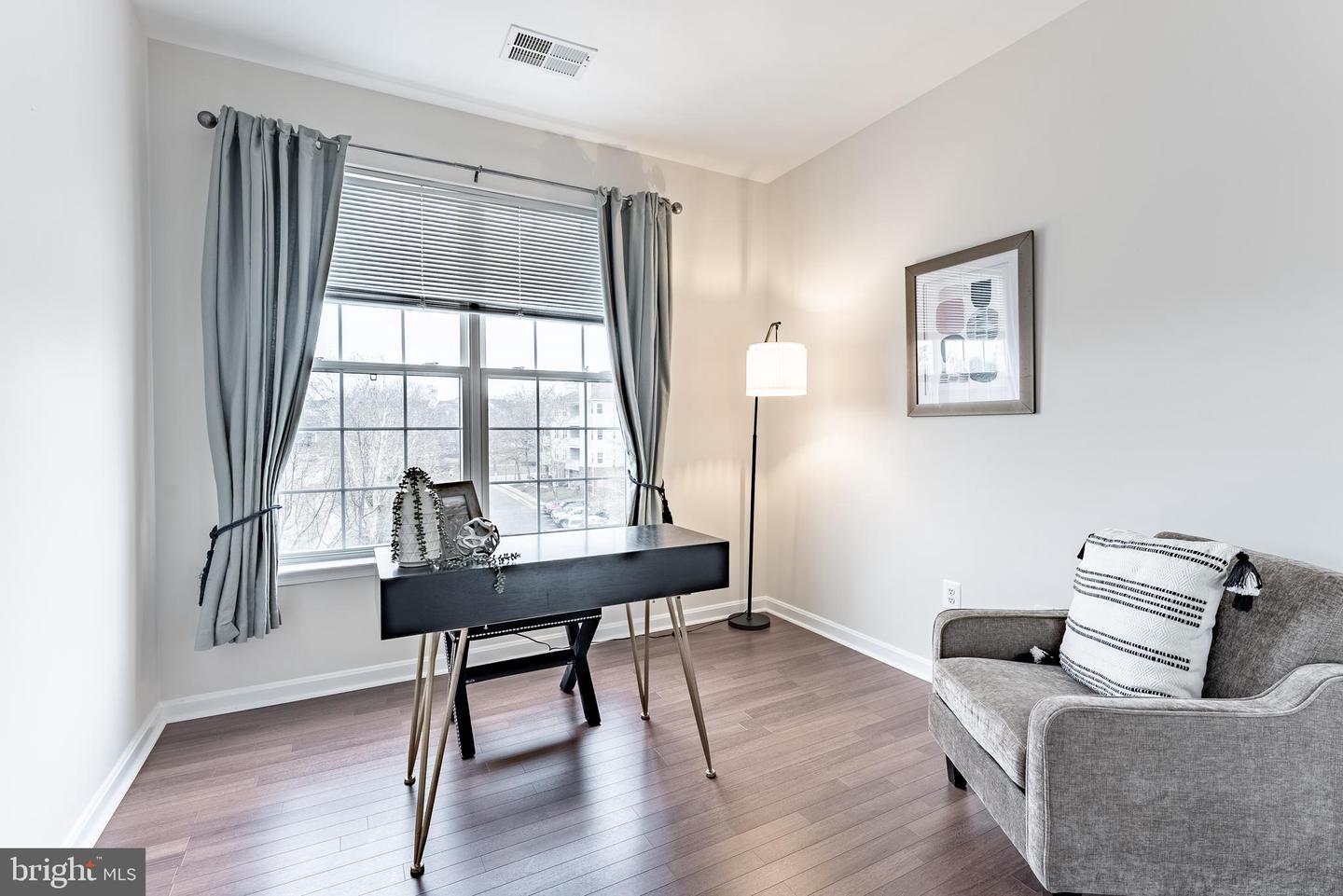 4200 MOZART BRIGADE LN #T, FAIRFAX, Virginia 22033, 2 Bedrooms Bedrooms, ,2 BathroomsBathrooms,Residential,For sale,4200 MOZART BRIGADE LN #T,VAFX2279372 MLS # VAFX2279372