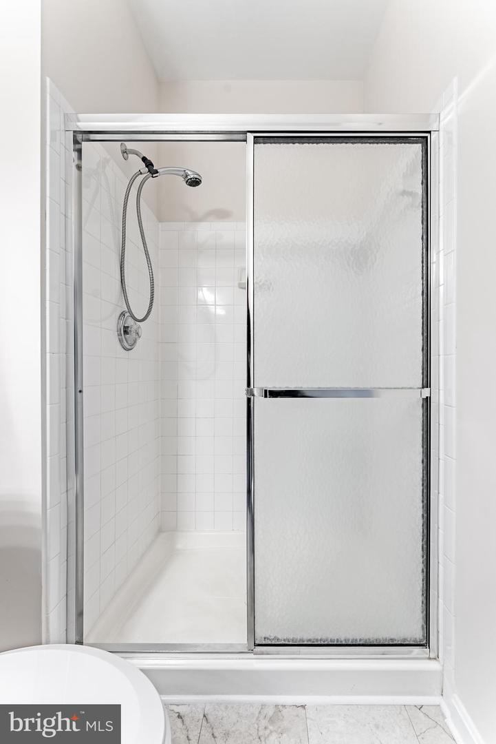 4200 MOZART BRIGADE LN #T, FAIRFAX, Virginia 22033, 2 Bedrooms Bedrooms, ,2 BathroomsBathrooms,Residential,For sale,4200 MOZART BRIGADE LN #T,VAFX2279372 MLS # VAFX2279372