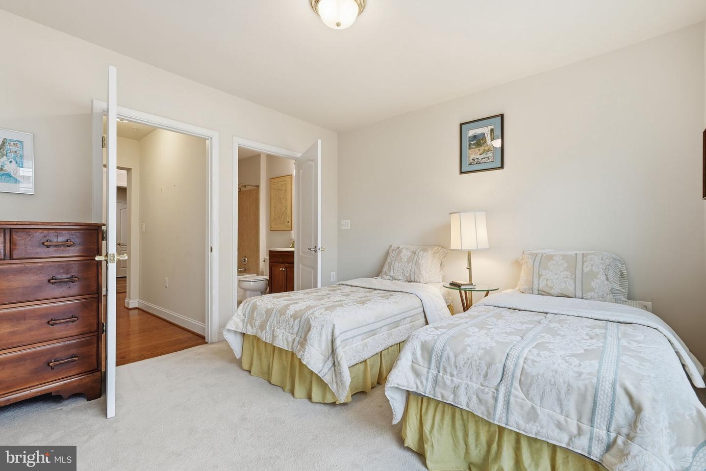 2905 SAINTSBURY PLZ #312, FAIRFAX, Virginia 22031, 3 Bedrooms Bedrooms, ,2 BathroomsBathrooms,Residential,For sale,2905 SAINTSBURY PLZ #312,VAFX2279692 MLS # VAFX2279692 2905 SAINTSBURY PLZ #312, FAIRFAX, Virginia 22031, 3 Bedrooms Bedrooms, ,2 BathroomsBathrooms,Residential,For sale,2905 SAINTSBURY PLZ #312,VAFX2279692 MLS # VAFX2279692