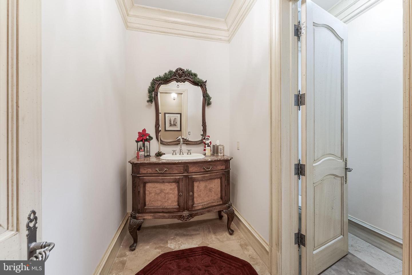 606 KENTLAND DR, GREAT FALLS, Virginia 22066, 5 Bedrooms Bedrooms, ,5 BathroomsBathrooms,Residential,For sale,606 KENTLAND DR,VAFX2279892 MLS # VAFX2279892 606 KENTLAND DR, GREAT FALLS, Virginia 22066, 5 Bedrooms Bedrooms, ,5 BathroomsBathrooms,Residential,For sale,606 KENTLAND DR,VAFX2279892 MLS # VAFX2279892