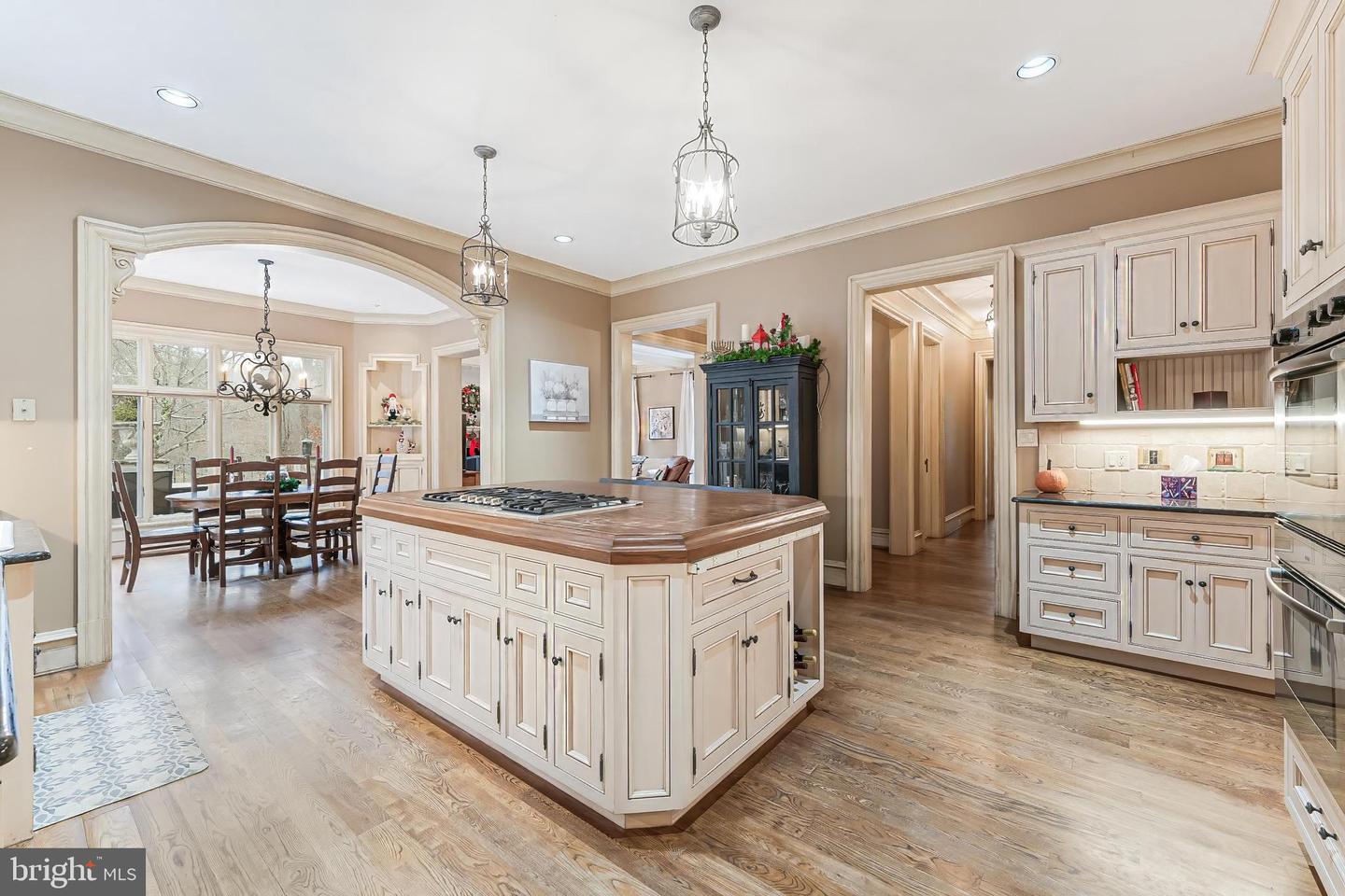 606 KENTLAND DR, GREAT FALLS, Virginia 22066, 5 Bedrooms Bedrooms, ,5 BathroomsBathrooms,Residential,For sale,606 KENTLAND DR,VAFX2279892 MLS # VAFX2279892 606 KENTLAND DR, GREAT FALLS, Virginia 22066, 5 Bedrooms Bedrooms, ,5 BathroomsBathrooms,Residential,For sale,606 KENTLAND DR,VAFX2279892 MLS # VAFX2279892