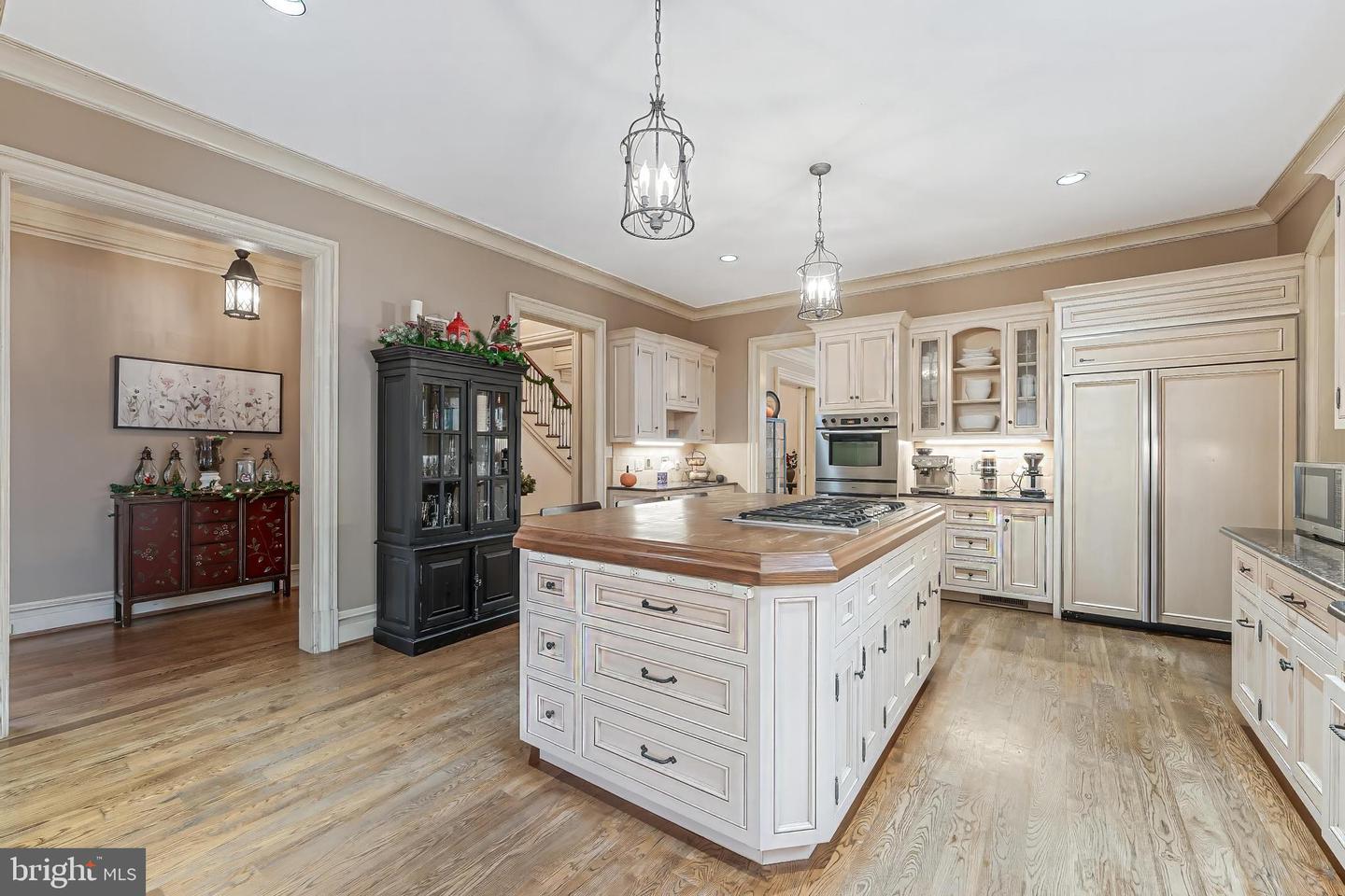 606 KENTLAND DR, GREAT FALLS, Virginia 22066, 5 Bedrooms Bedrooms, ,5 BathroomsBathrooms,Residential,For sale,606 KENTLAND DR,VAFX2279892 MLS # VAFX2279892 606 KENTLAND DR, GREAT FALLS, Virginia 22066, 5 Bedrooms Bedrooms, ,5 BathroomsBathrooms,Residential,For sale,606 KENTLAND DR,VAFX2279892 MLS # VAFX2279892