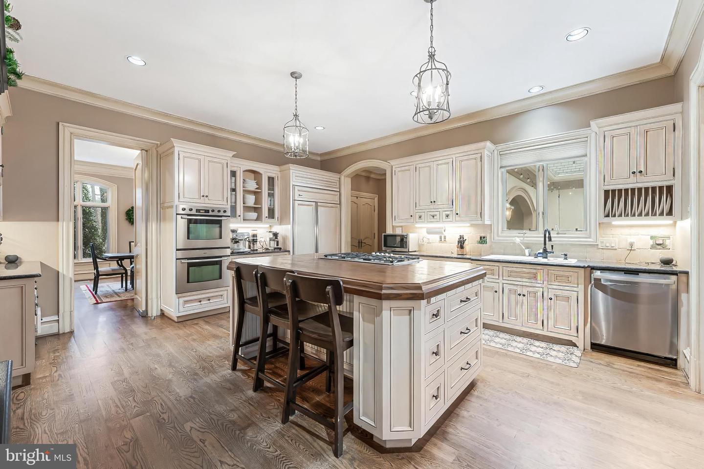 606 KENTLAND DR, GREAT FALLS, Virginia 22066, 5 Bedrooms Bedrooms, ,5 BathroomsBathrooms,Residential,For sale,606 KENTLAND DR,VAFX2279892 MLS # VAFX2279892 606 KENTLAND DR, GREAT FALLS, Virginia 22066, 5 Bedrooms Bedrooms, ,5 BathroomsBathrooms,Residential,For sale,606 KENTLAND DR,VAFX2279892 MLS # VAFX2279892