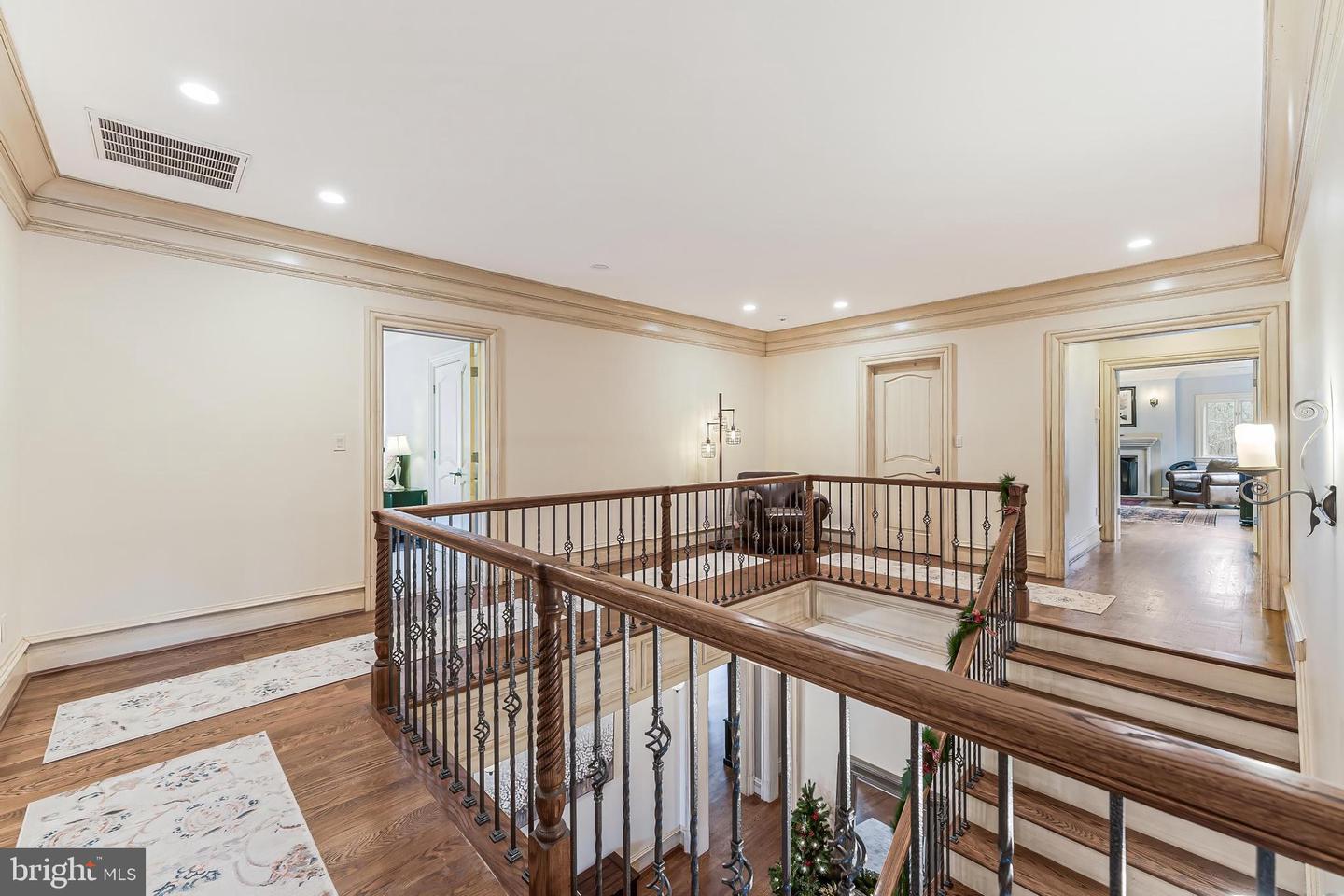 606 KENTLAND DR, GREAT FALLS, Virginia 22066, 5 Bedrooms Bedrooms, ,5 BathroomsBathrooms,Residential,For sale,606 KENTLAND DR,VAFX2279892 MLS # VAFX2279892 606 KENTLAND DR, GREAT FALLS, Virginia 22066, 5 Bedrooms Bedrooms, ,5 BathroomsBathrooms,Residential,For sale,606 KENTLAND DR,VAFX2279892 MLS # VAFX2279892