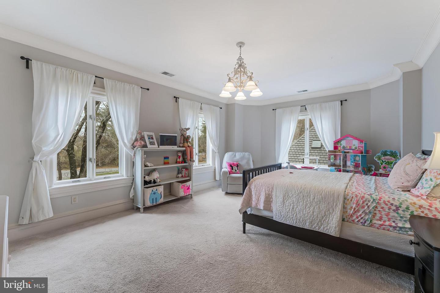 606 KENTLAND DR, GREAT FALLS, Virginia 22066, 5 Bedrooms Bedrooms, ,5 BathroomsBathrooms,Residential,For sale,606 KENTLAND DR,VAFX2279892 MLS # VAFX2279892 606 KENTLAND DR, GREAT FALLS, Virginia 22066, 5 Bedrooms Bedrooms, ,5 BathroomsBathrooms,Residential,For sale,606 KENTLAND DR,VAFX2279892 MLS # VAFX2279892