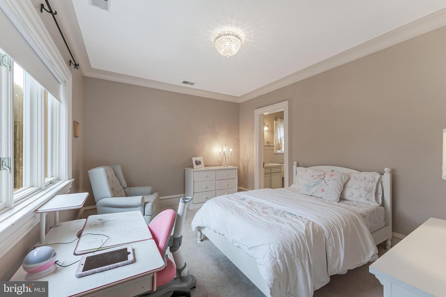 606 KENTLAND DR, GREAT FALLS, Virginia 22066, 5 Bedrooms Bedrooms, ,5 BathroomsBathrooms,Residential,For sale,606 KENTLAND DR,VAFX2279892 MLS # VAFX2279892 606 KENTLAND DR, GREAT FALLS, Virginia 22066, 5 Bedrooms Bedrooms, ,5 BathroomsBathrooms,Residential,For sale,606 KENTLAND DR,VAFX2279892 MLS # VAFX2279892