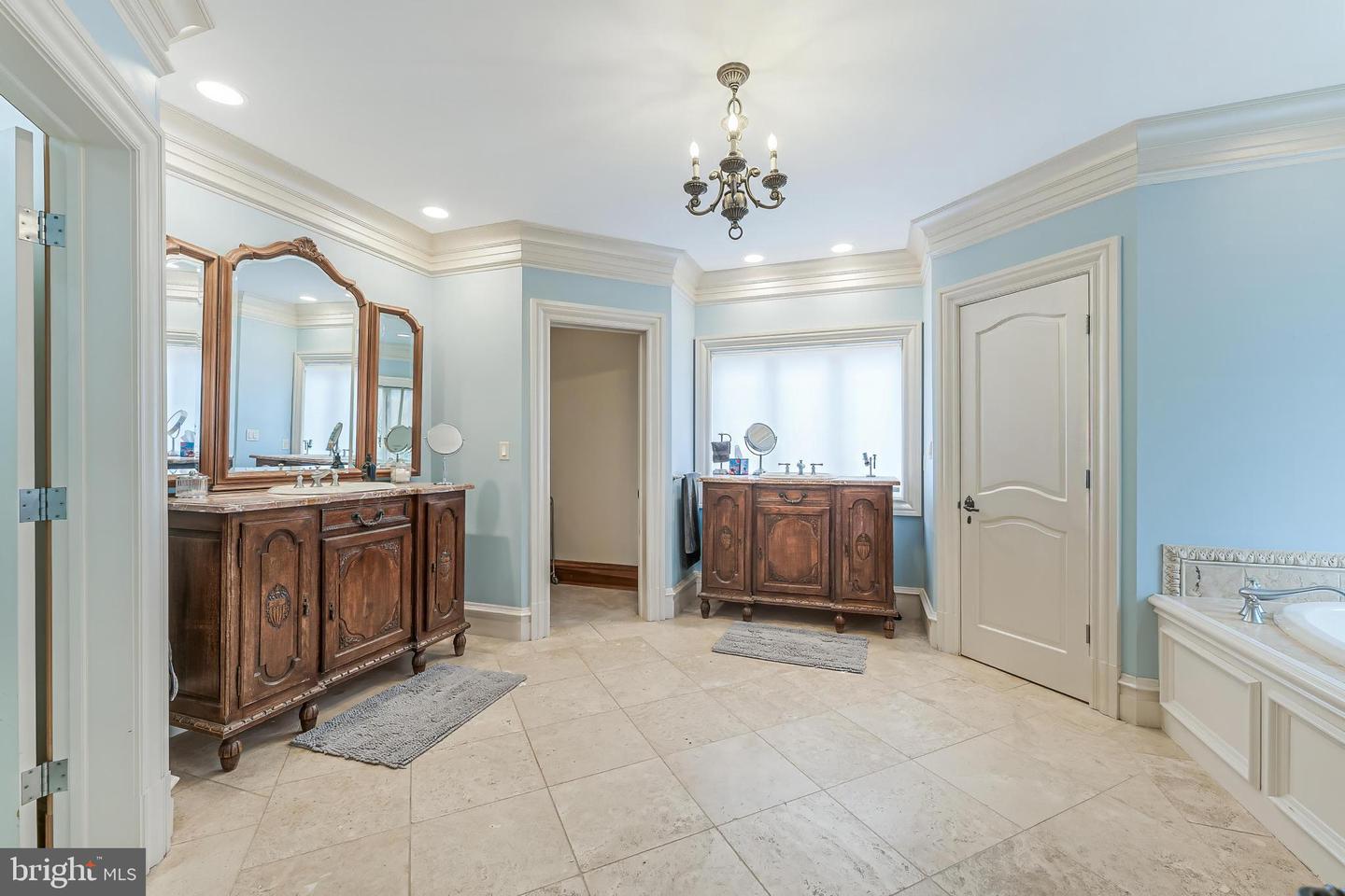 606 KENTLAND DR, GREAT FALLS, Virginia 22066, 5 Bedrooms Bedrooms, ,5 BathroomsBathrooms,Residential,For sale,606 KENTLAND DR,VAFX2279892 MLS # VAFX2279892 606 KENTLAND DR, GREAT FALLS, Virginia 22066, 5 Bedrooms Bedrooms, ,5 BathroomsBathrooms,Residential,For sale,606 KENTLAND DR,VAFX2279892 MLS # VAFX2279892