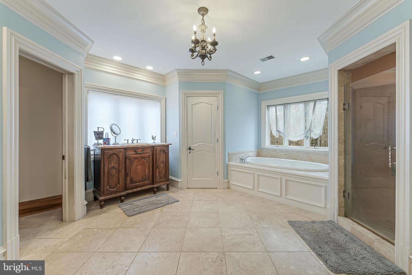 606 KENTLAND DR, GREAT FALLS, Virginia 22066, 5 Bedrooms Bedrooms, ,5 BathroomsBathrooms,Residential,For sale,606 KENTLAND DR,VAFX2279892 MLS # VAFX2279892 606 KENTLAND DR, GREAT FALLS, Virginia 22066, 5 Bedrooms Bedrooms, ,5 BathroomsBathrooms,Residential,For sale,606 KENTLAND DR,VAFX2279892 MLS # VAFX2279892