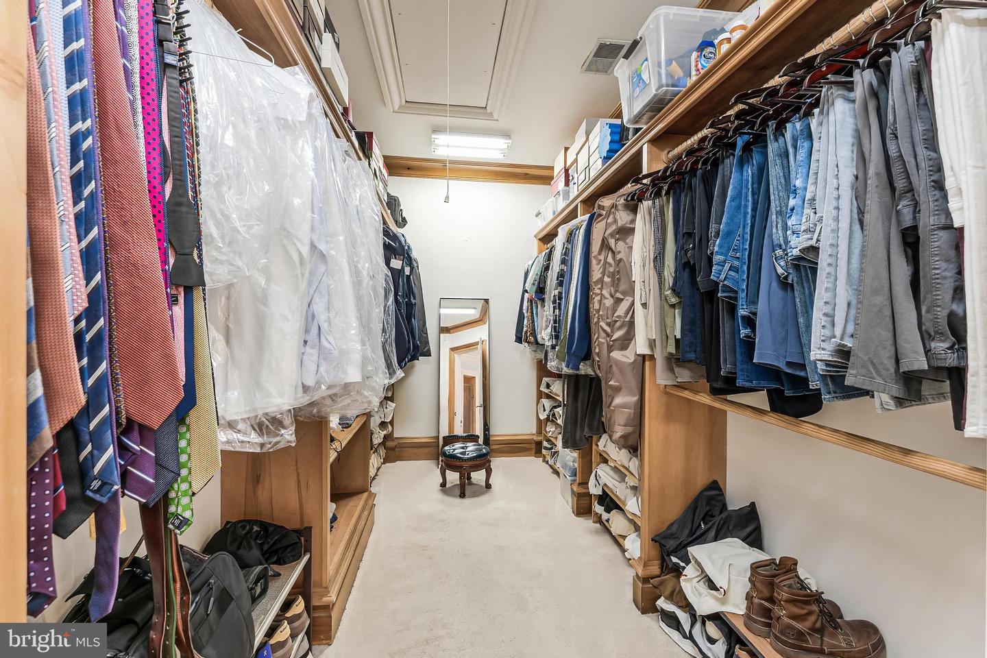 606 KENTLAND DR, GREAT FALLS, Virginia 22066, 5 Bedrooms Bedrooms, ,5 BathroomsBathrooms,Residential,For sale,606 KENTLAND DR,VAFX2279892 MLS # VAFX2279892 606 KENTLAND DR, GREAT FALLS, Virginia 22066, 5 Bedrooms Bedrooms, ,5 BathroomsBathrooms,Residential,For sale,606 KENTLAND DR,VAFX2279892 MLS # VAFX2279892