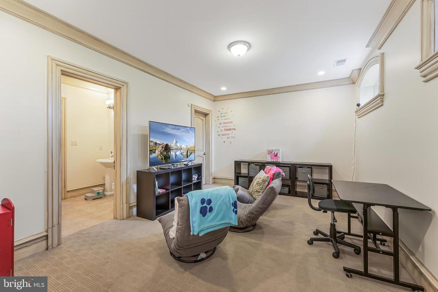 606 KENTLAND DR, GREAT FALLS, Virginia 22066, 5 Bedrooms Bedrooms, ,5 BathroomsBathrooms,Residential,For sale,606 KENTLAND DR,VAFX2279892 MLS # VAFX2279892 606 KENTLAND DR, GREAT FALLS, Virginia 22066, 5 Bedrooms Bedrooms, ,5 BathroomsBathrooms,Residential,For sale,606 KENTLAND DR,VAFX2279892 MLS # VAFX2279892