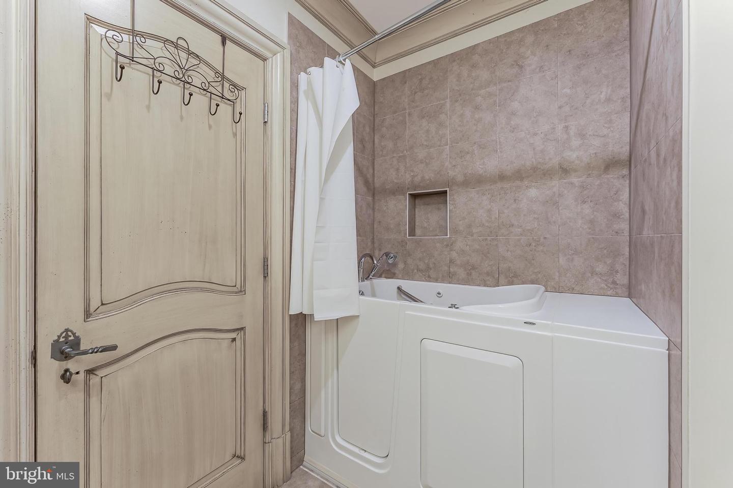 606 KENTLAND DR, GREAT FALLS, Virginia 22066, 5 Bedrooms Bedrooms, ,5 BathroomsBathrooms,Residential,For sale,606 KENTLAND DR,VAFX2279892 MLS # VAFX2279892 606 KENTLAND DR, GREAT FALLS, Virginia 22066, 5 Bedrooms Bedrooms, ,5 BathroomsBathrooms,Residential,For sale,606 KENTLAND DR,VAFX2279892 MLS # VAFX2279892