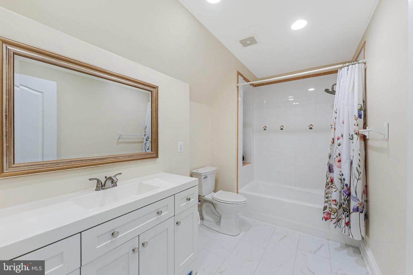 606 KENTLAND DR, GREAT FALLS, Virginia 22066, 5 Bedrooms Bedrooms, ,5 BathroomsBathrooms,Residential,For sale,606 KENTLAND DR,VAFX2279892 MLS # VAFX2279892 606 KENTLAND DR, GREAT FALLS, Virginia 22066, 5 Bedrooms Bedrooms, ,5 BathroomsBathrooms,Residential,For sale,606 KENTLAND DR,VAFX2279892 MLS # VAFX2279892